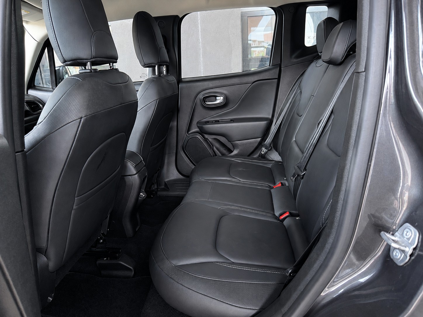 JEEP Renegade 1.5 MHEV Swiss Limited Plus-image-11
