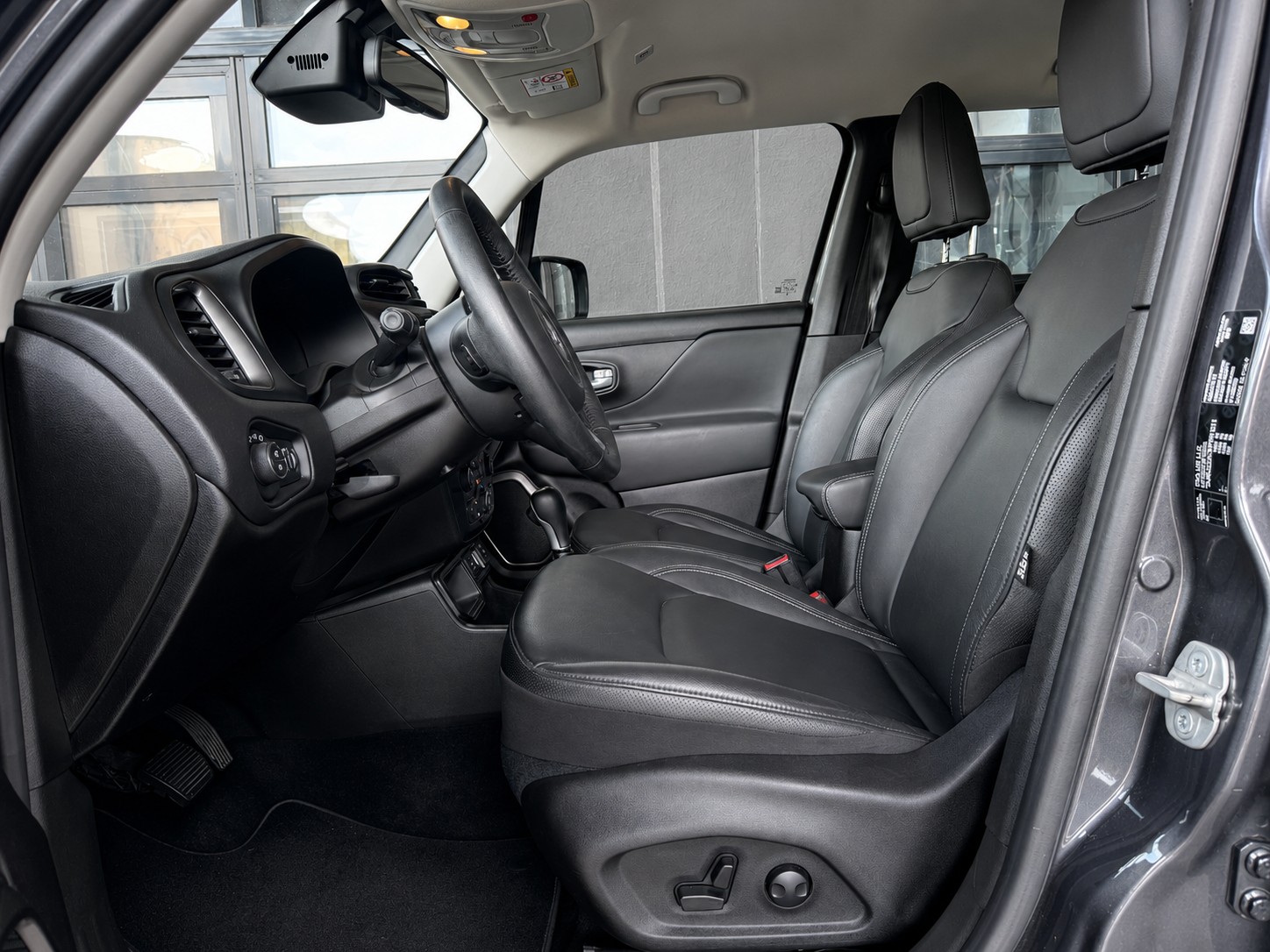 JEEP Renegade 1.5 MHEV Swiss Limited Plus-image-7