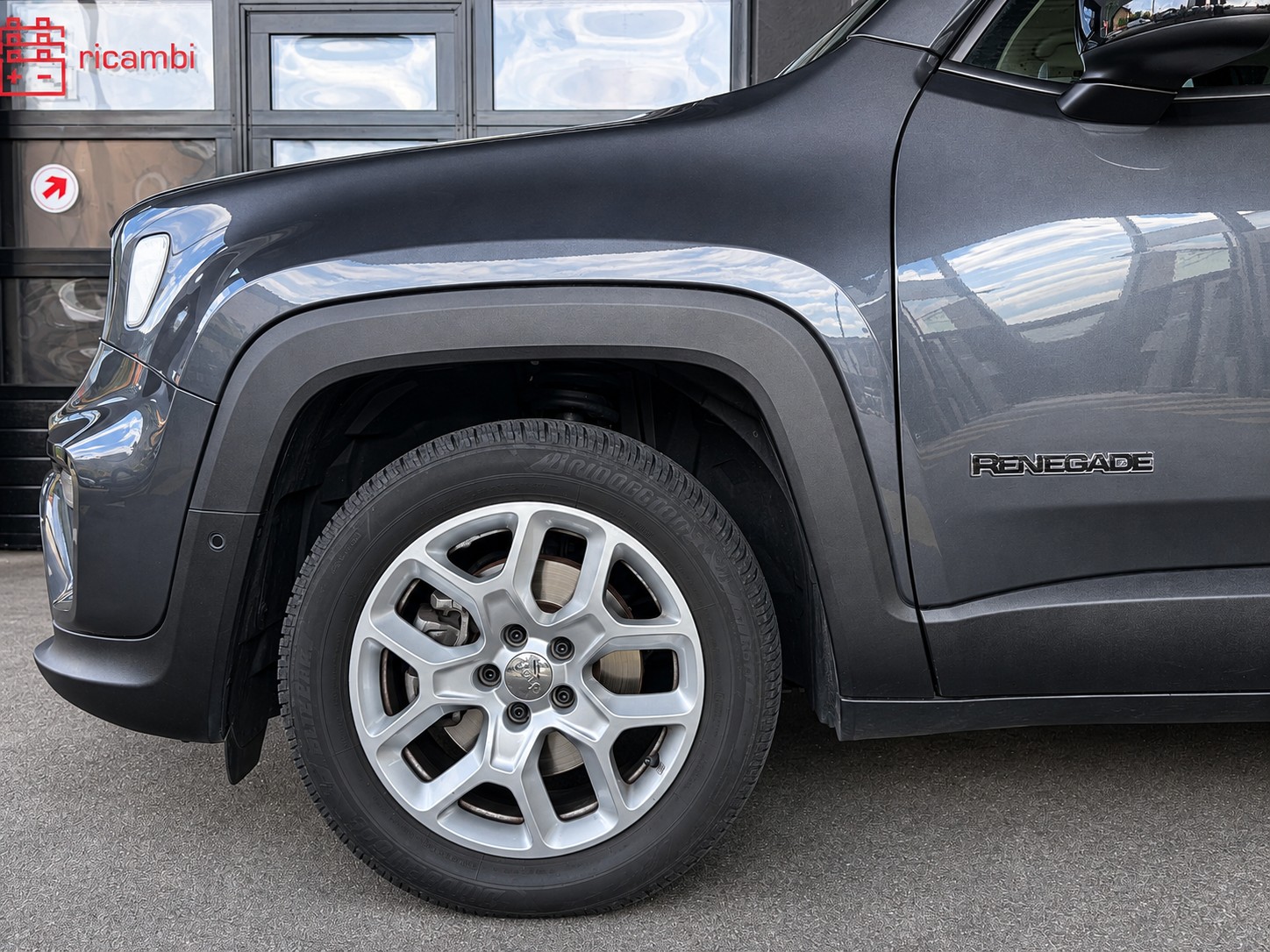 JEEP Renegade 1.5 MHEV Swiss Limited Plus-image-4