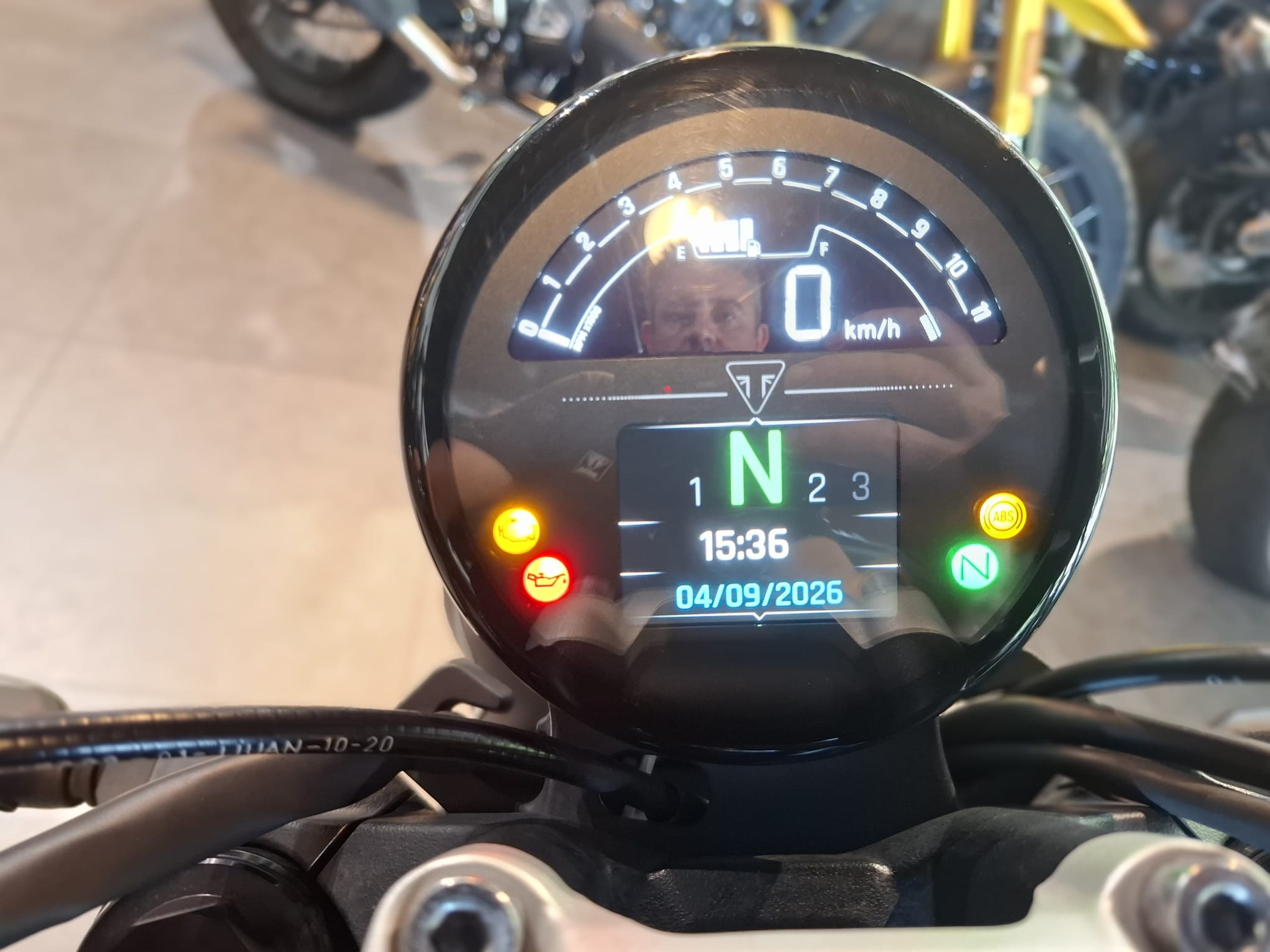 TRIUMPH Trident 660-image-6