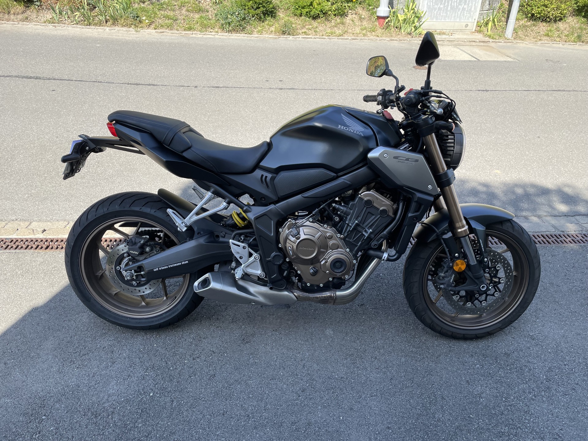 HONDA CB 650 R-image-7