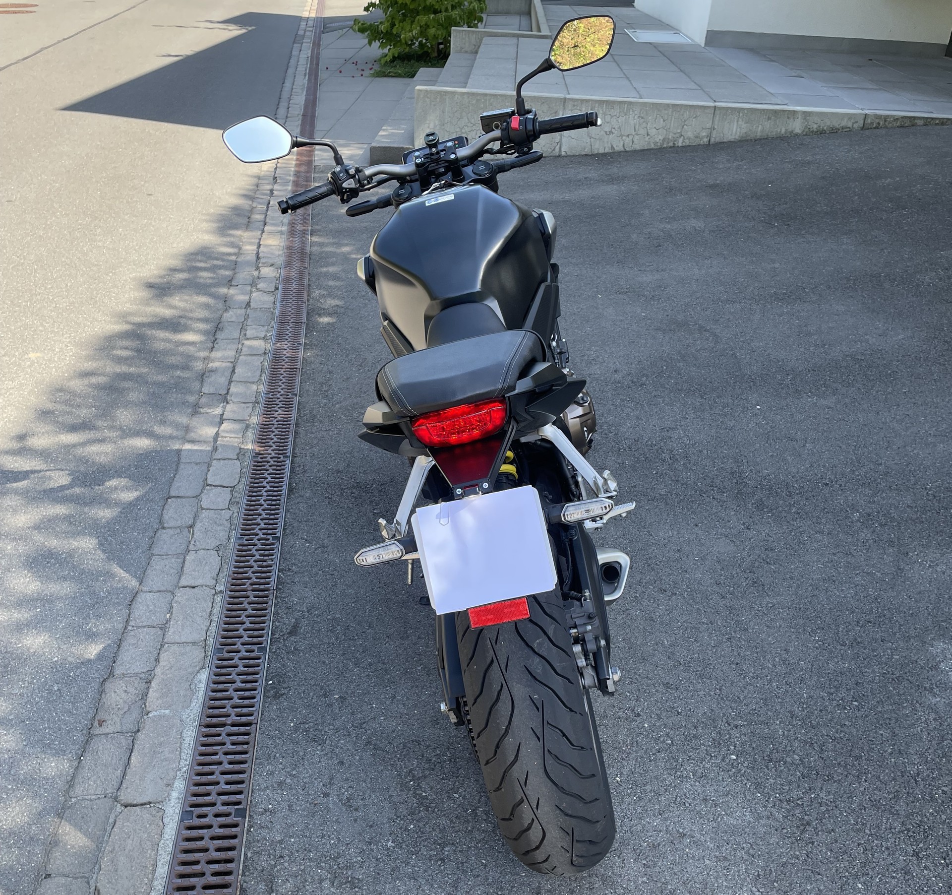 HONDA CB 650 R-image-5