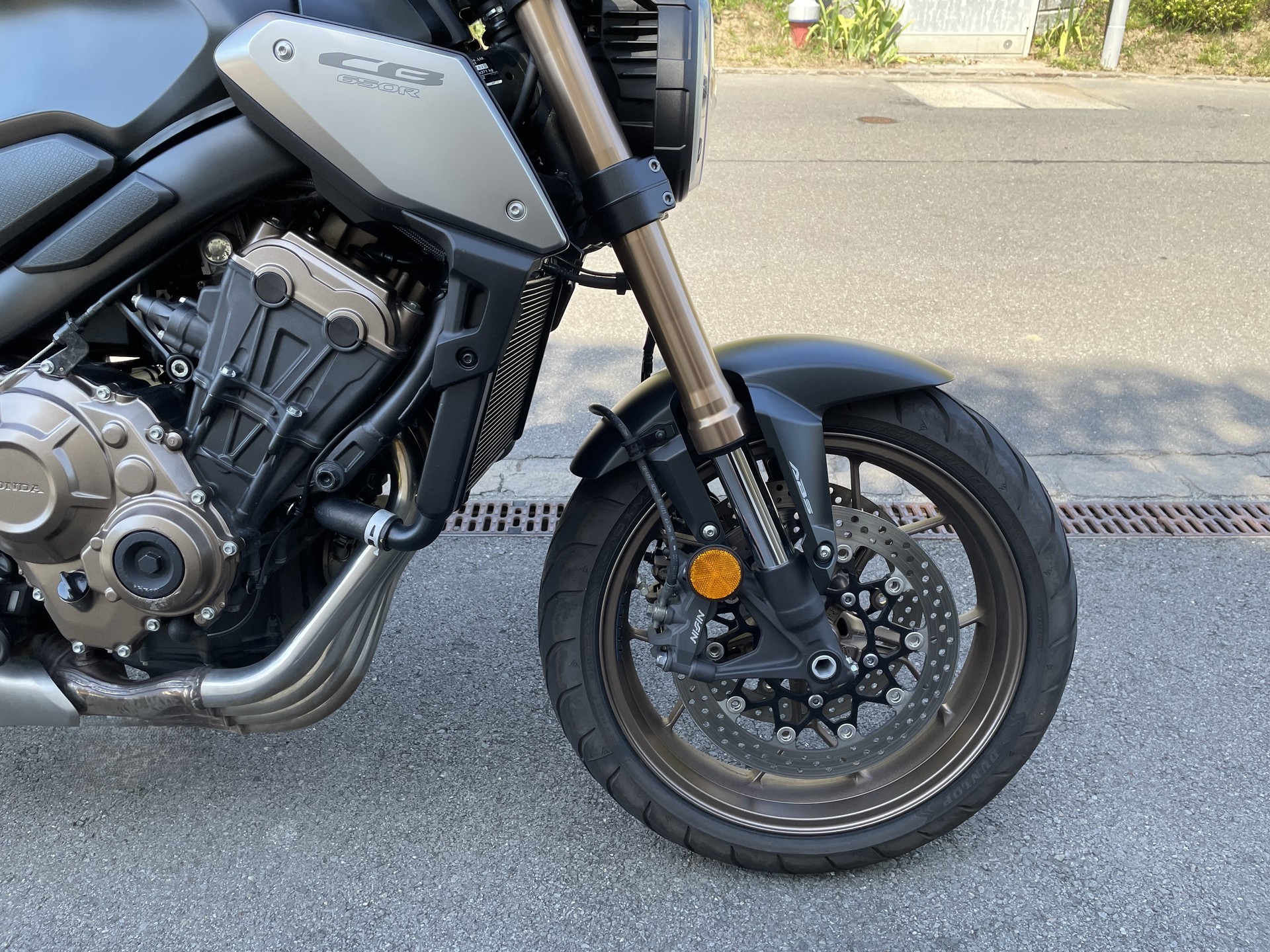 HONDA CB 650 R-image-8