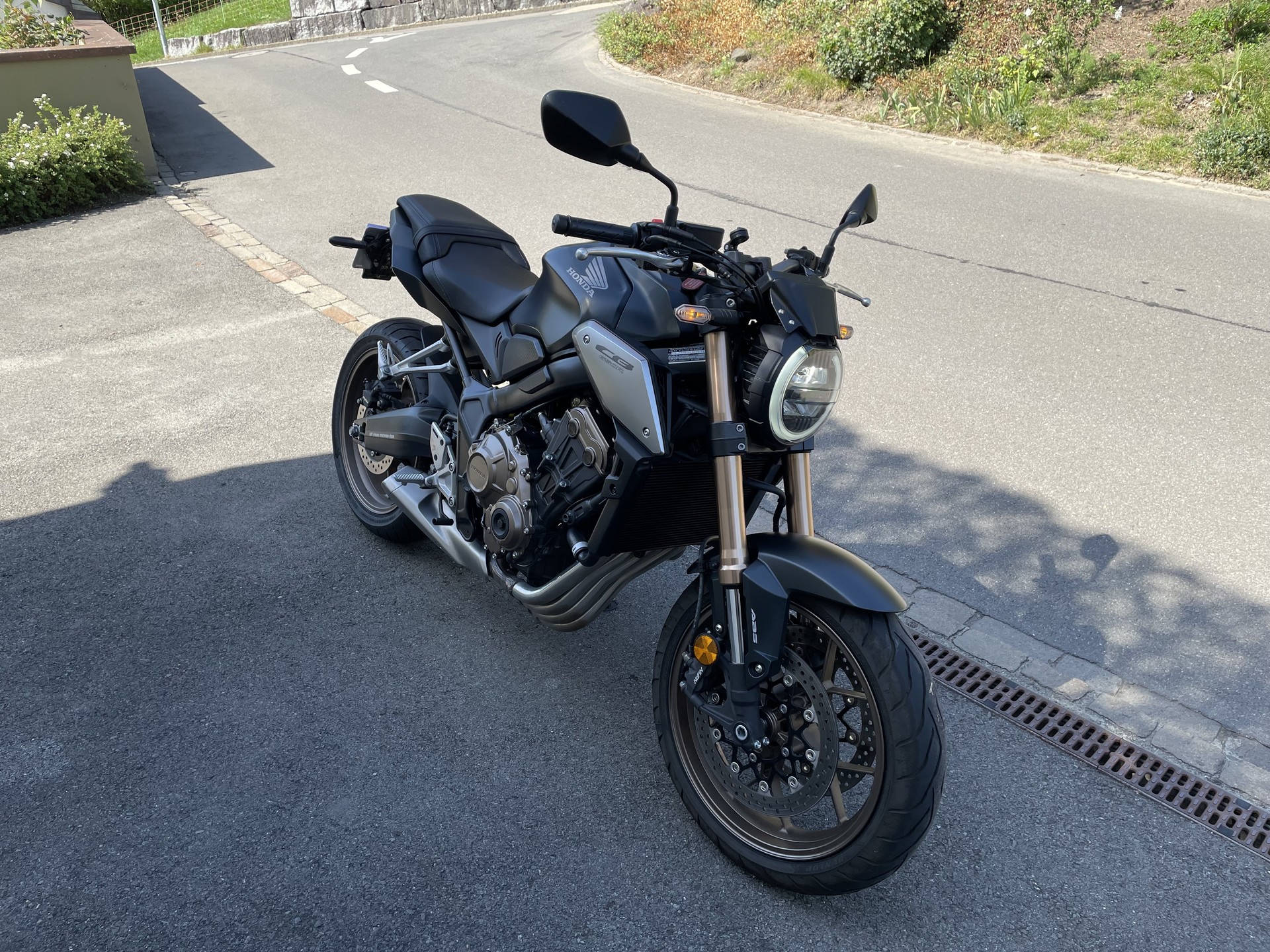 HONDA CB 650 R-image-0