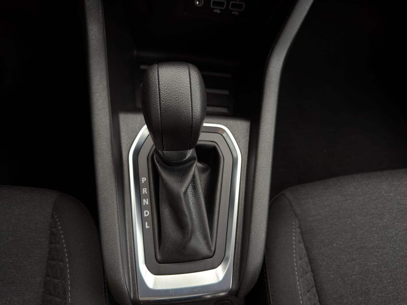 RENAULT Clio 1.0 Zen CVT-image-18