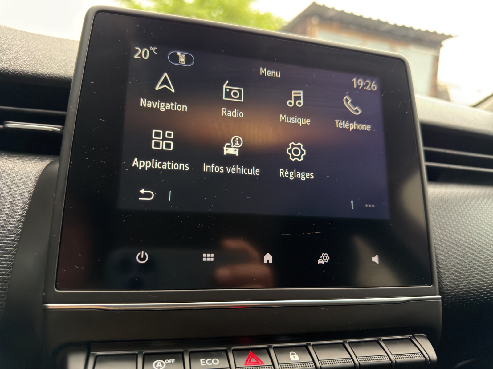 RENAULT Clio 1.0 Zen CVT-image-19