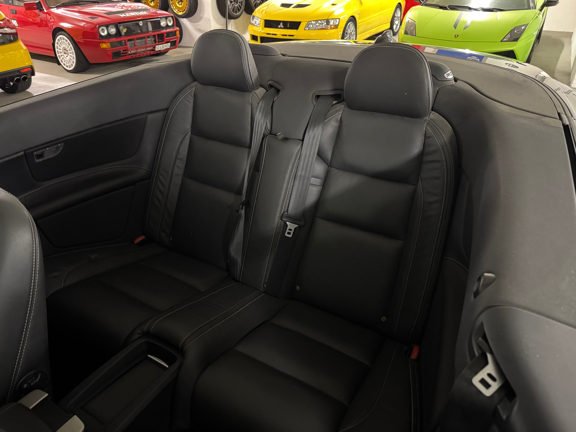 VOLVO C70 2.0D Summum Powershift 1-Hand-image-11