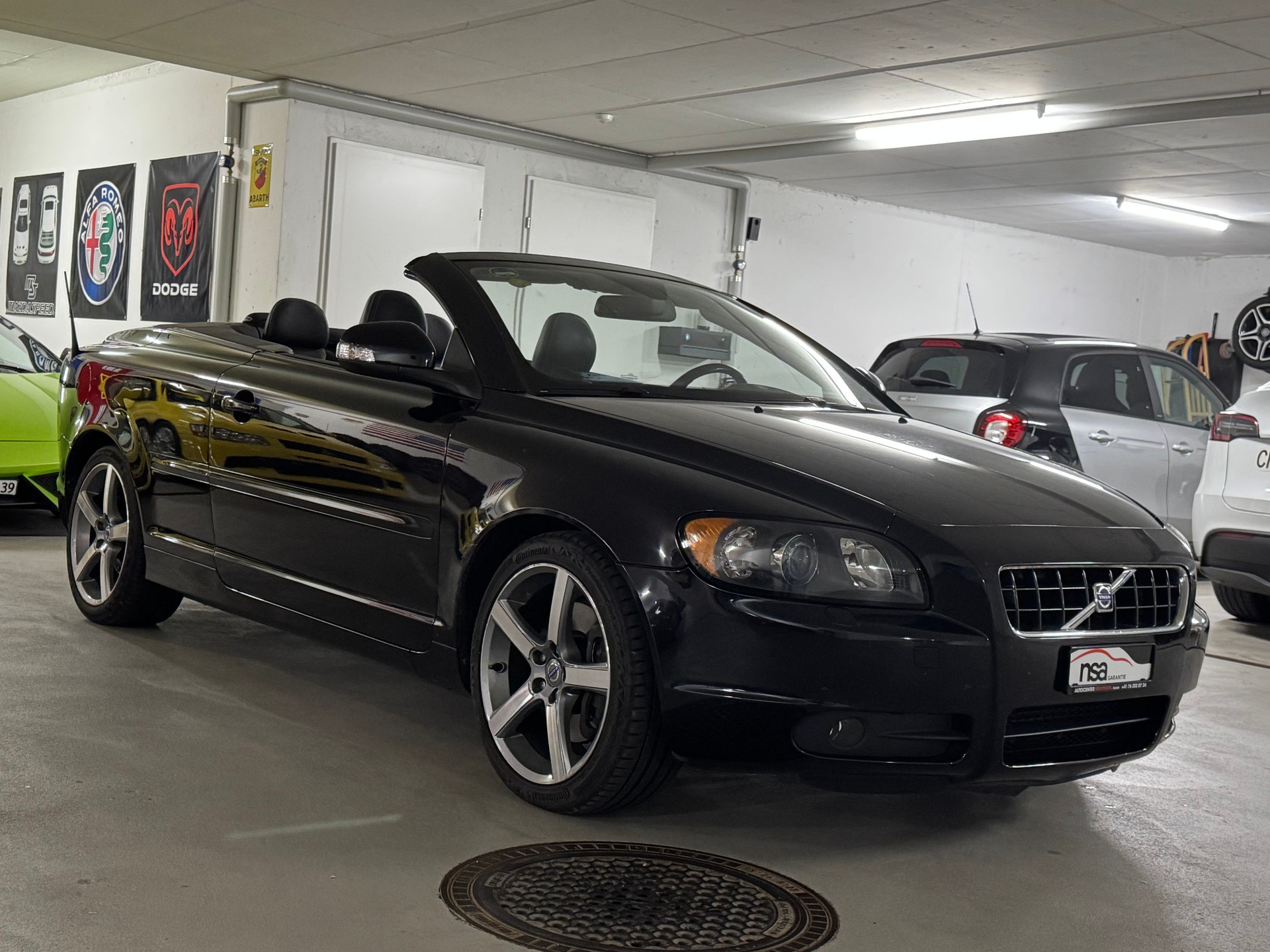 VOLVO C70 2.0D Summum Powershift 1-Hand-image-2