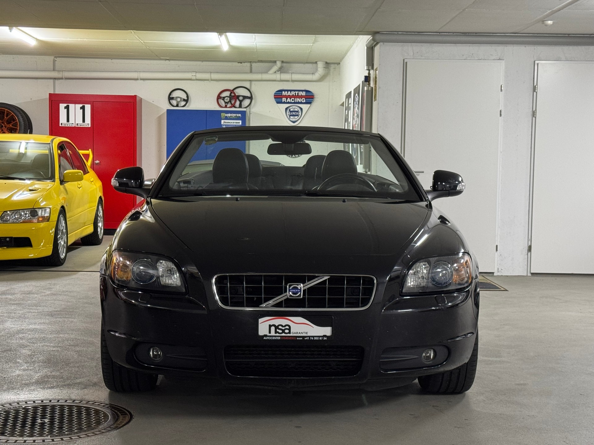 VOLVO C70 2.0D Summum Powershift 1-Hand-image-1