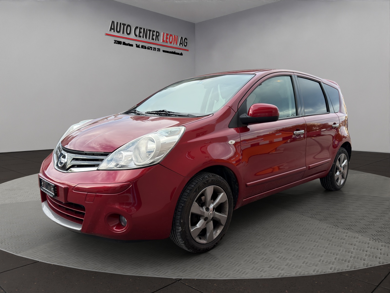 NISSAN Note 1.6 tekna-showroom-element-1