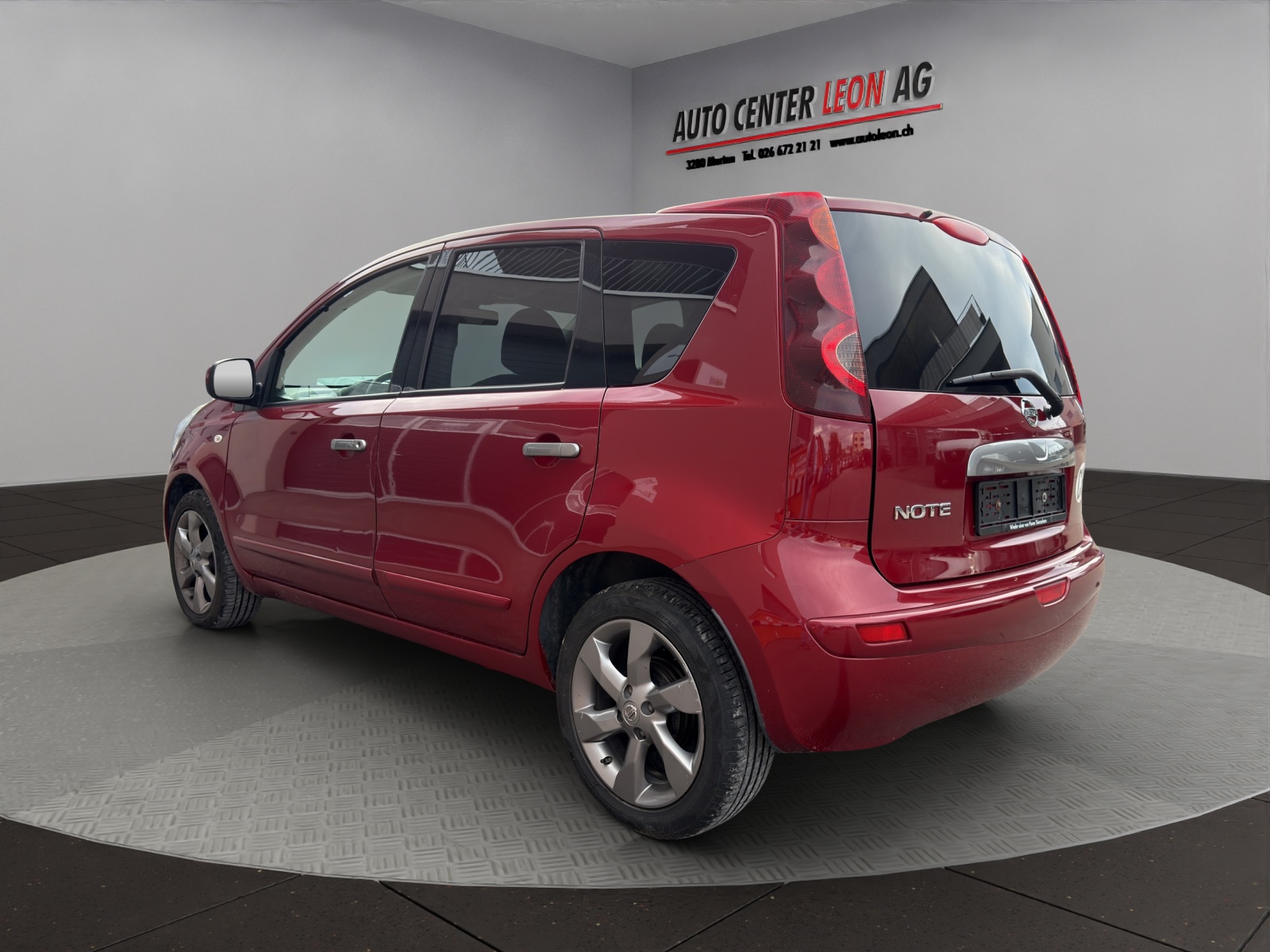 NISSAN Note 1.6 tekna-showroom-element-3