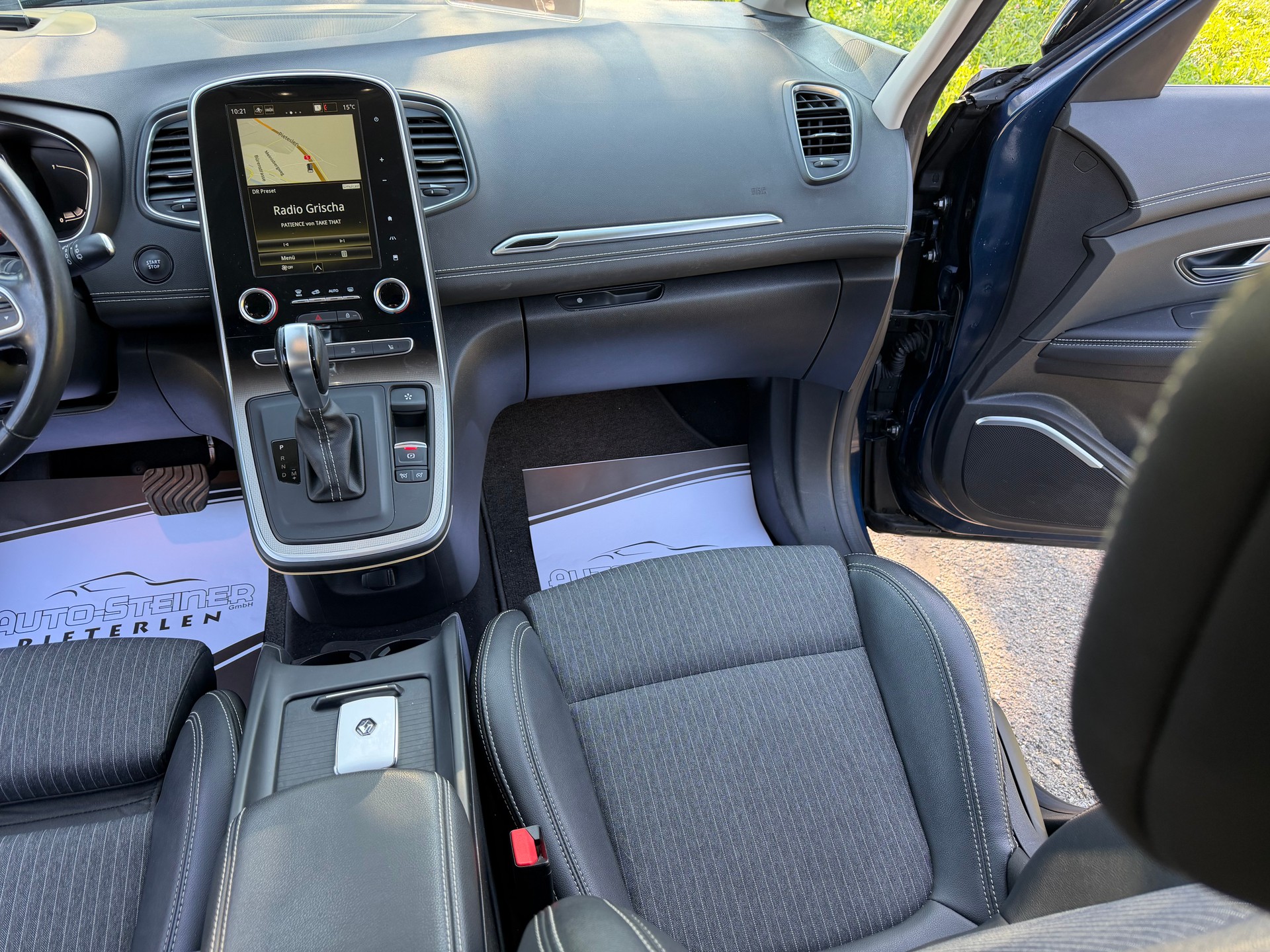 RENAULT GRAND SCENIC 1.3 16V TURBO 7 PLÄTZER VAN. NUR 43`000 KM. AUTOMAT. CH WAGEN "HAGELSCHADEN"-image-16