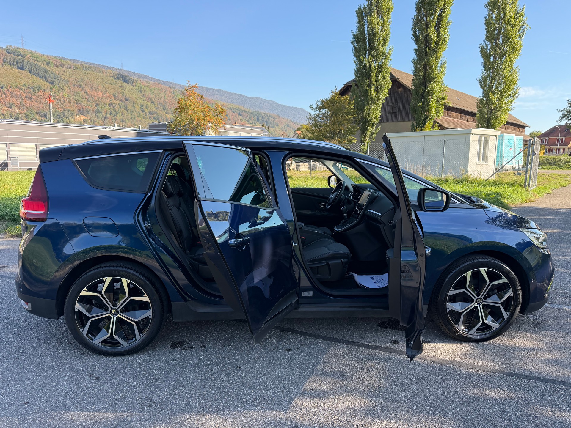 RENAULT GRAND SCENIC 1.3 16V TURBO 7 PLÄTZER VAN. NUR 43`000 KM. AUTOMAT. CH WAGEN "HAGELSCHADEN"-image-31