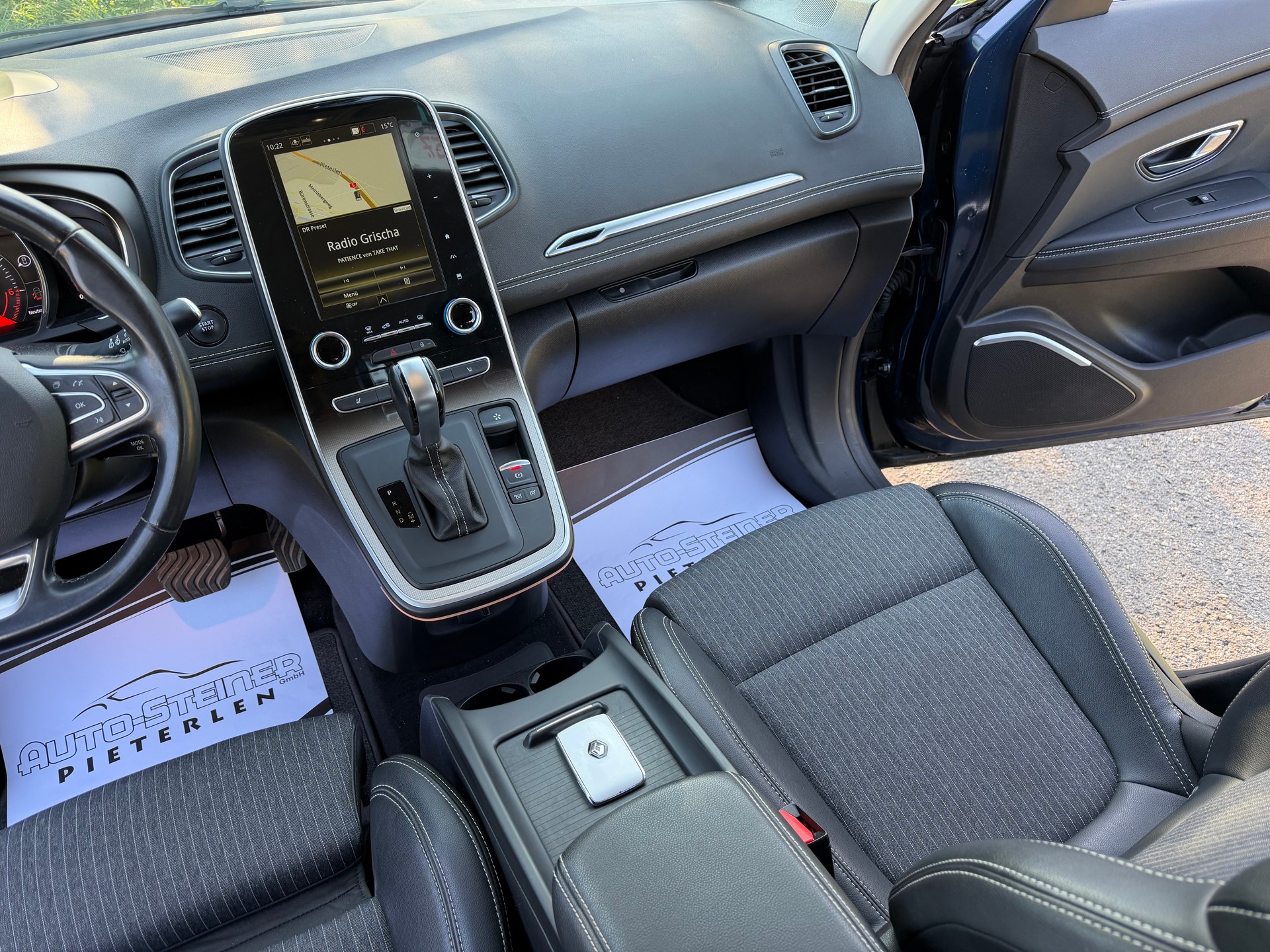 RENAULT GRAND SCENIC 1.3 16V TURBO 7 PLÄTZER VAN. NUR 43`000 KM. AUTOMAT. CH WAGEN "HAGELSCHADEN"-image-17