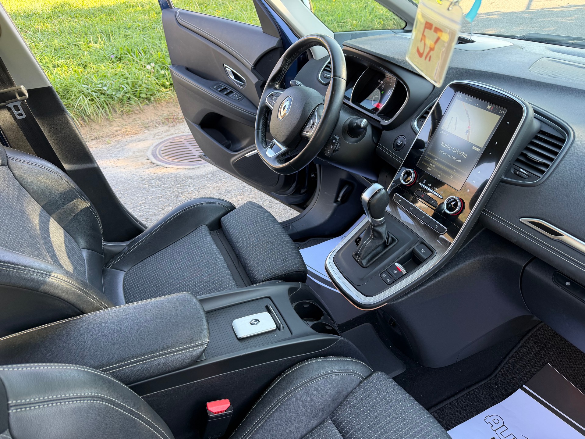 RENAULT GRAND SCENIC 1.3 16V TURBO 7 PLÄTZER VAN. NUR 43`000 KM. AUTOMAT. CH WAGEN "HAGELSCHADEN"-image-9