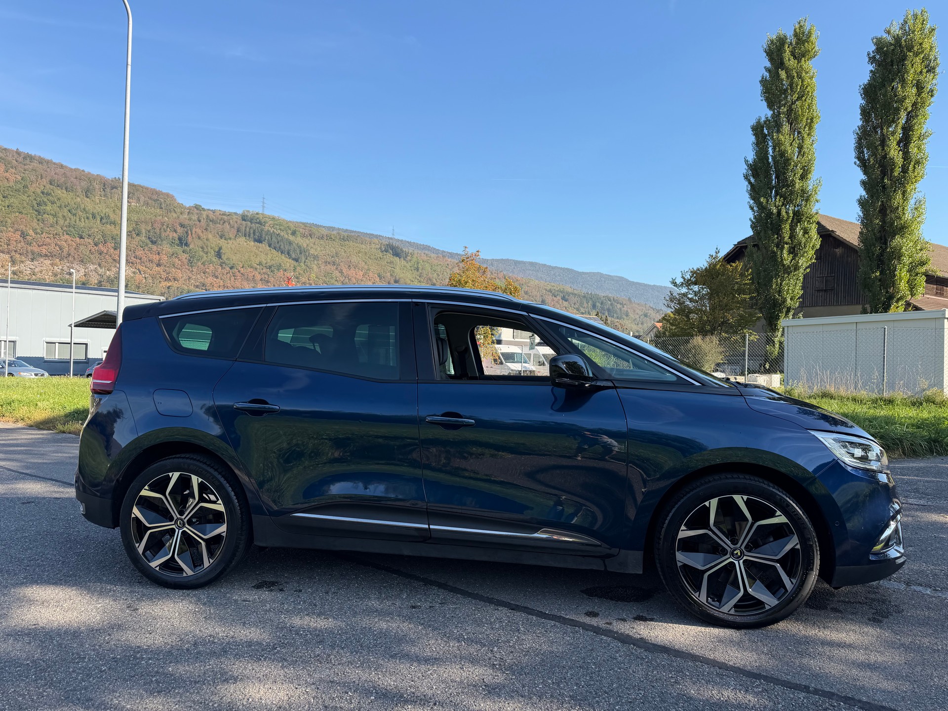 RENAULT GRAND SCENIC 1.3 16V TURBO 7 PLÄTZER VAN. NUR 43`000 KM. AUTOMAT. CH WAGEN "HAGELSCHADEN"-image-12