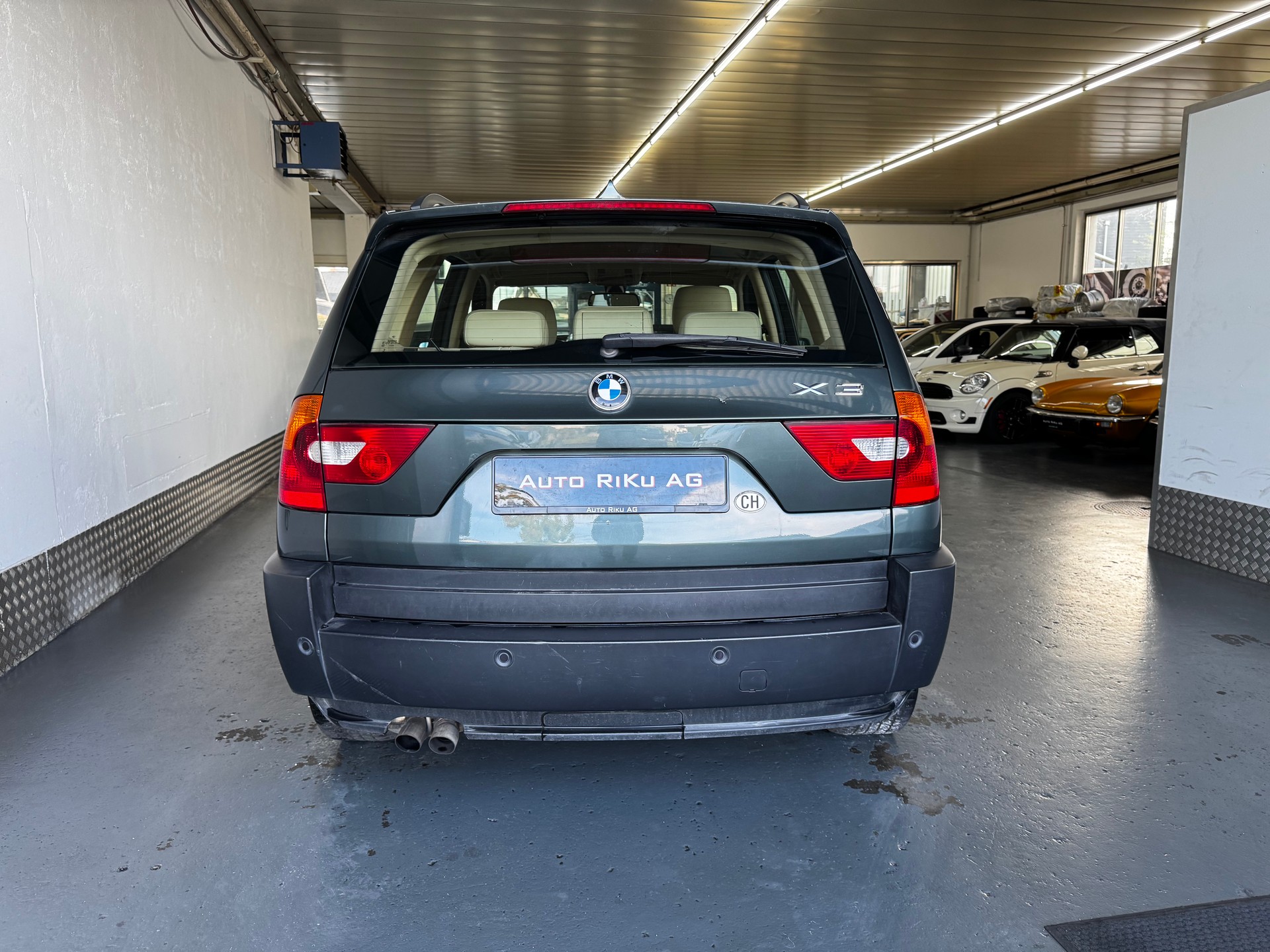 BMW X3 3.0i-image-10