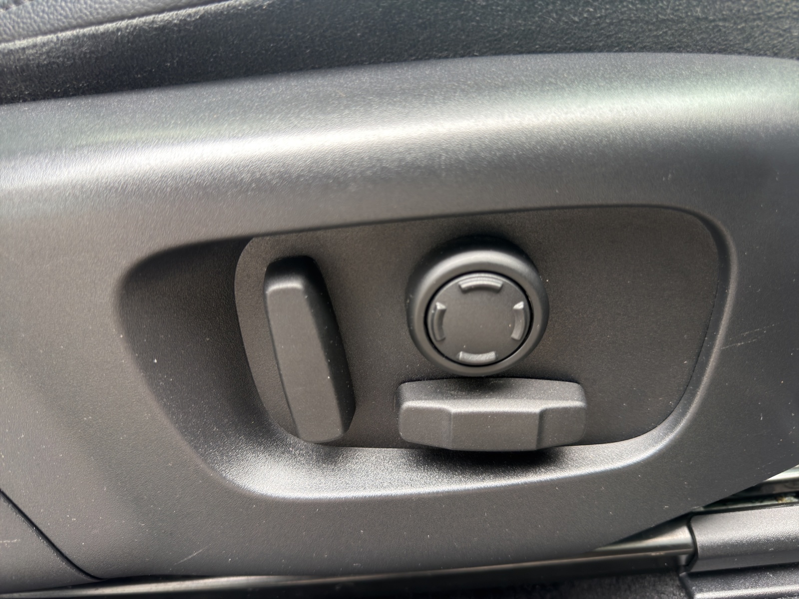 LAND ROVER Discovery Sport P200 2.0 Si4 MHEV HSE AT9-image-25