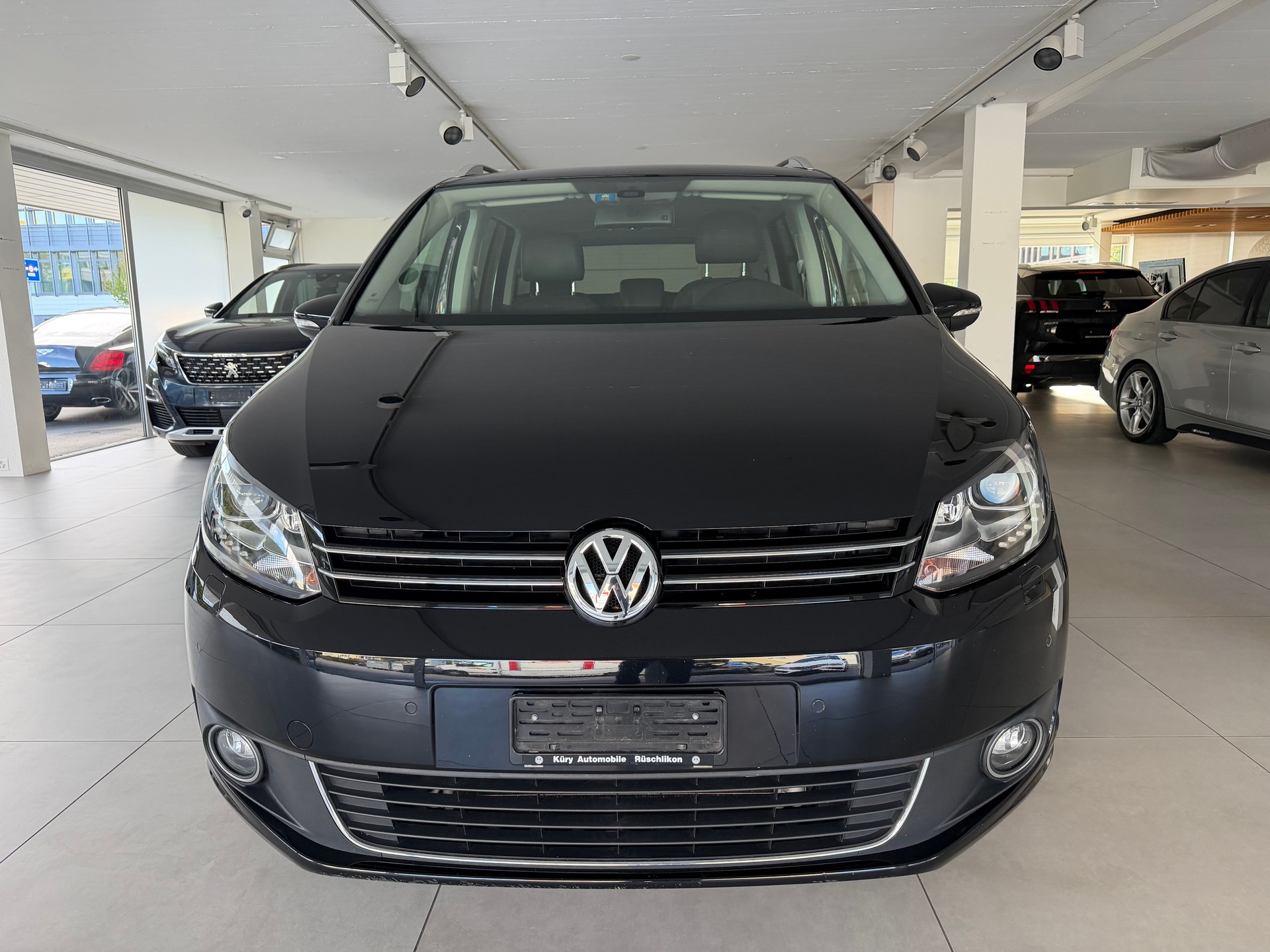 VW Touran 2.0 TDI BlueMotion Technology Highline DSG-showroom-element-2