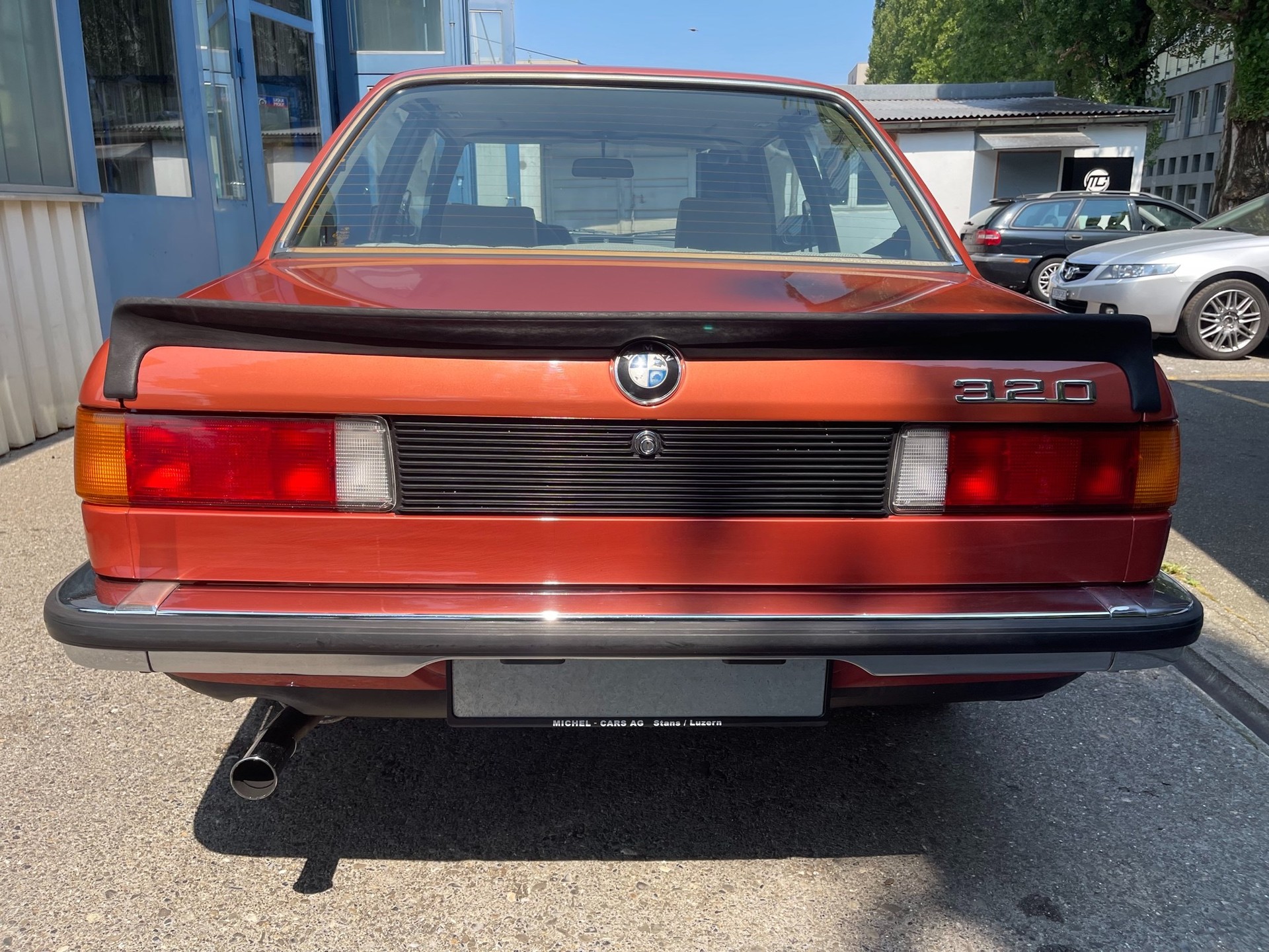 BMW 320-image-5