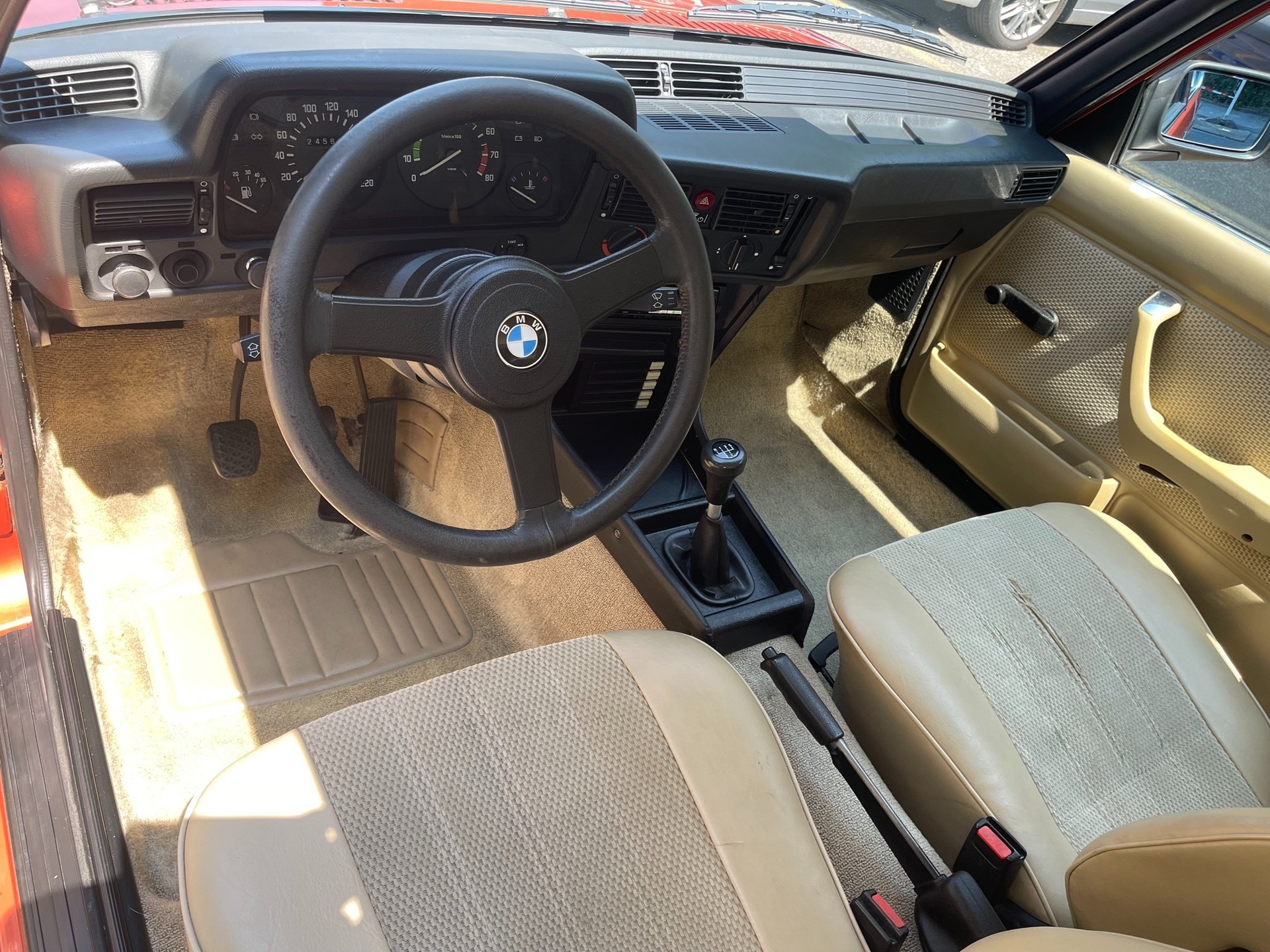 BMW 320-image-7