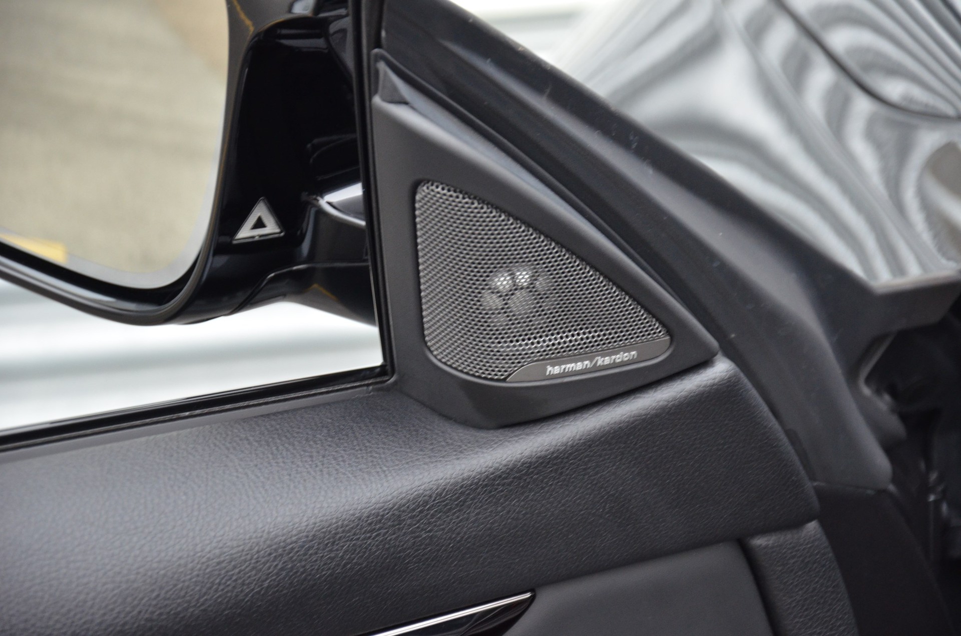 BMW M4 Cabriolet Drivelogic M Competition-image-16