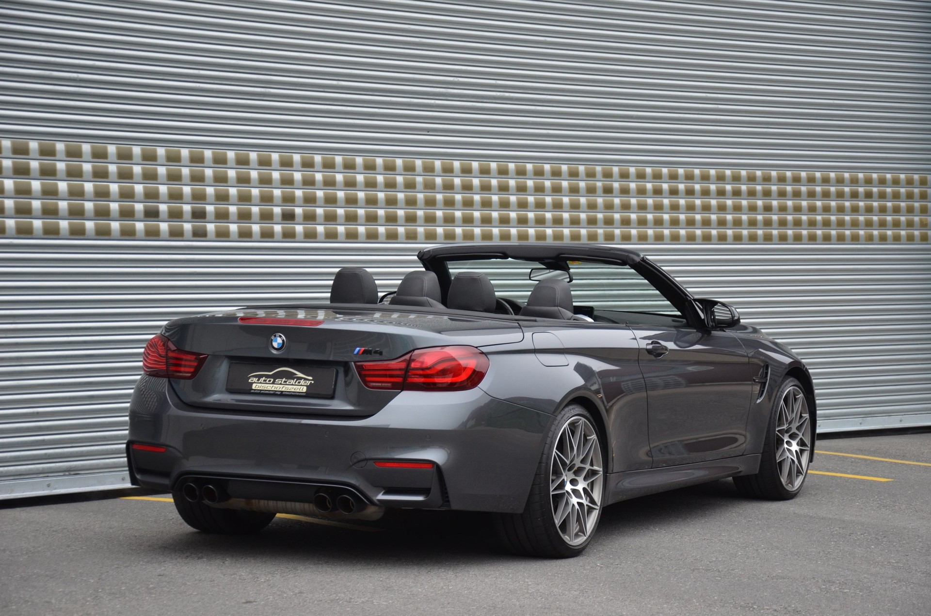 BMW M4 Cabriolet Drivelogic M Competition-showroom-element-2