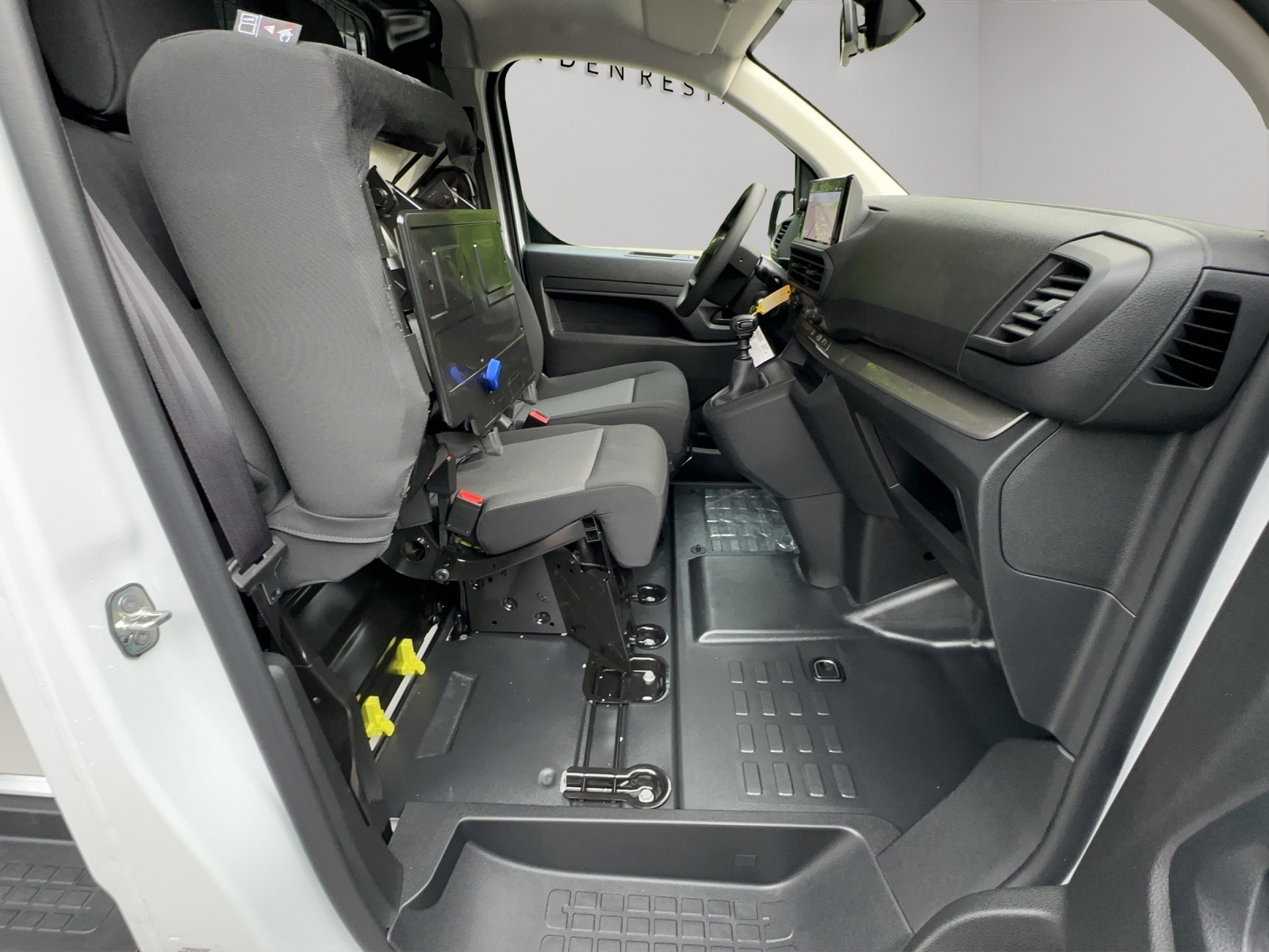 OPEL Vivaro Cargo M 2.7t 2.0 CDTi-image-13