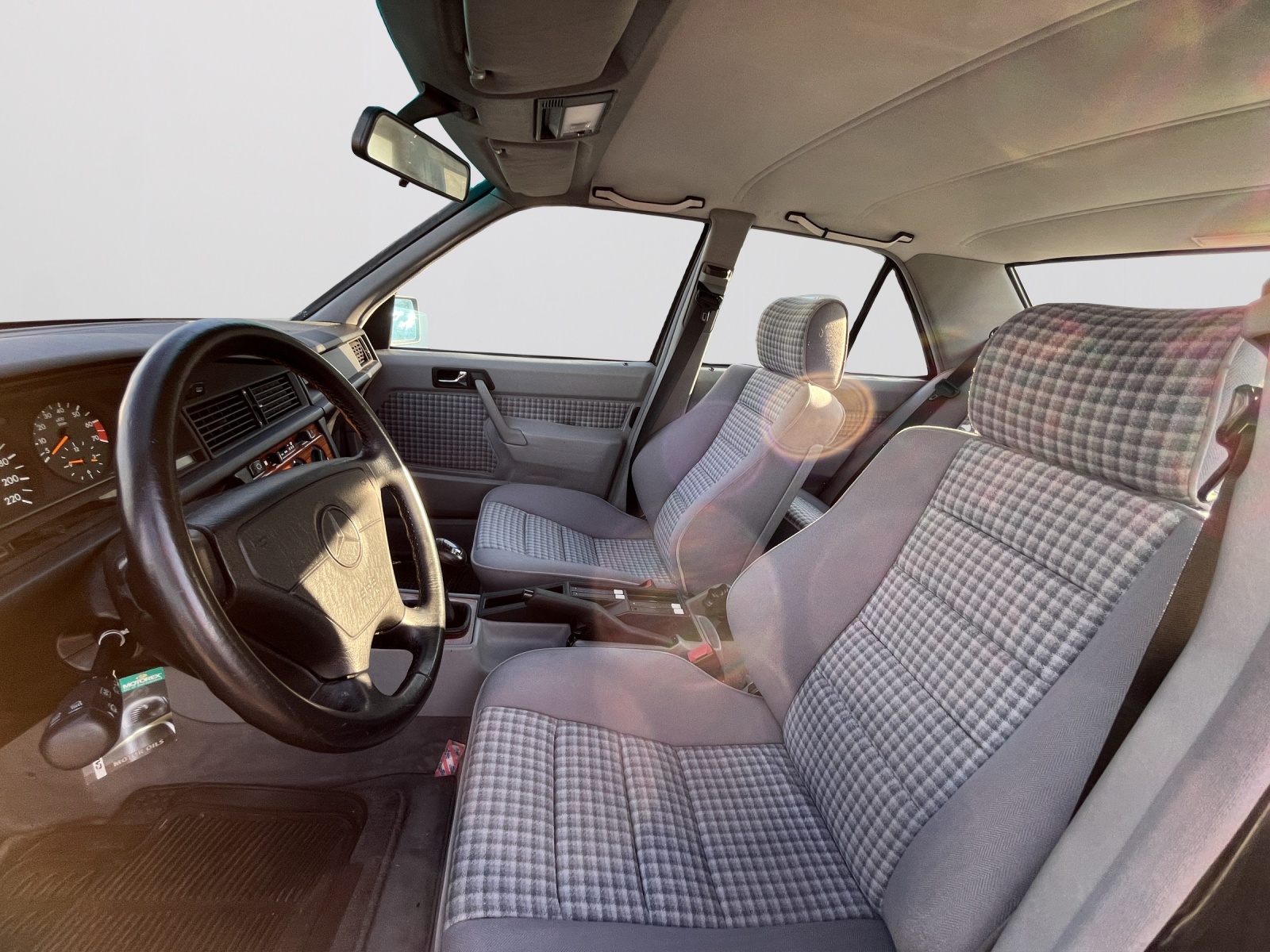 MERCEDES-BENZ 190 E 2.3-image-9