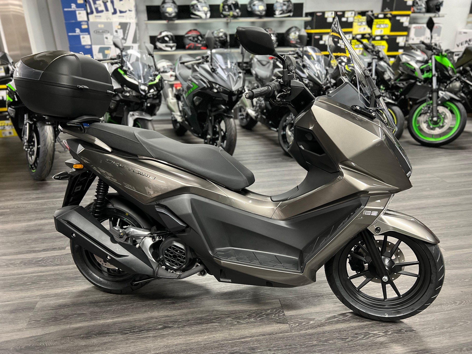 KYMCO Skytown 125-image-8