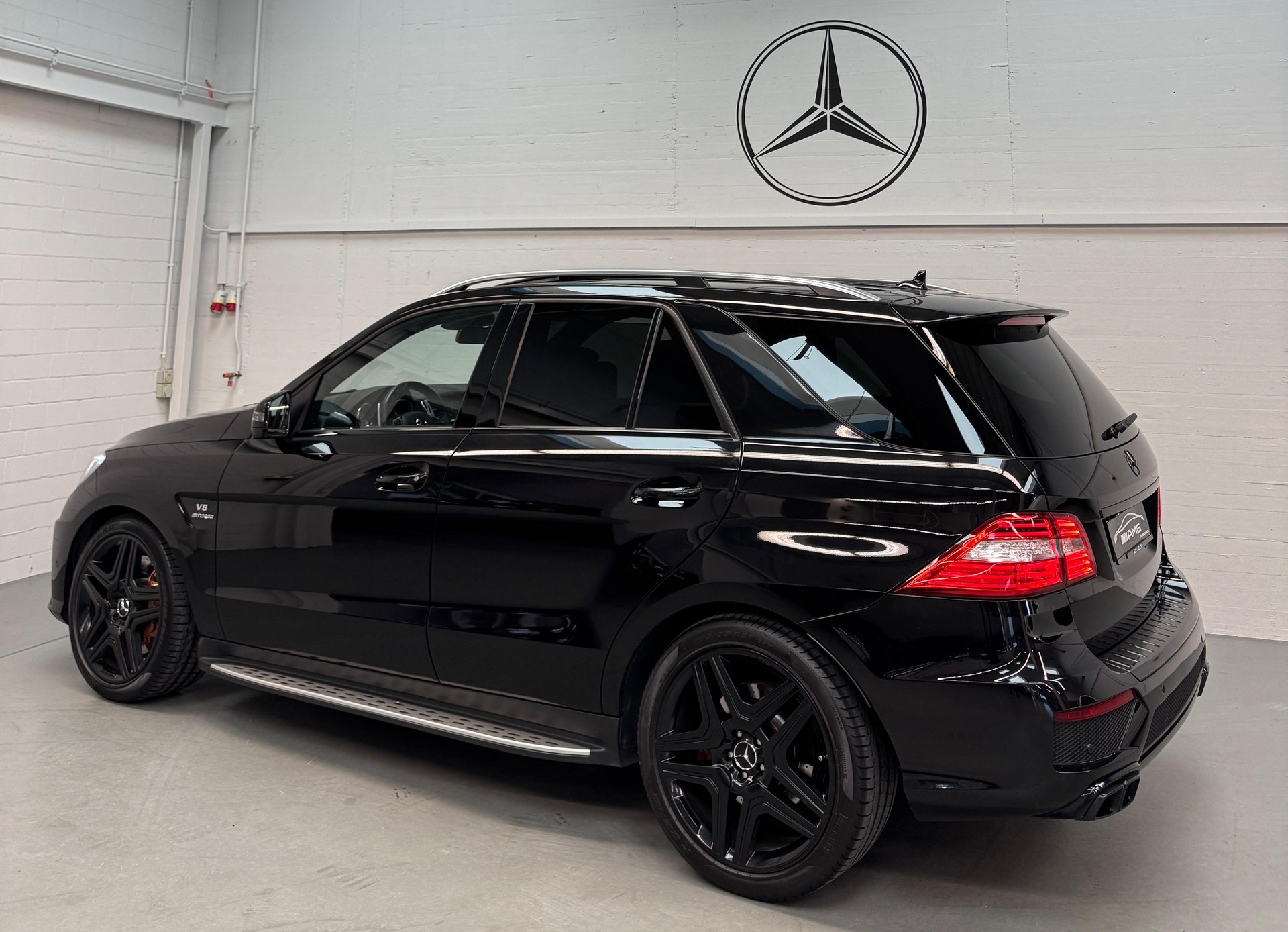 MERCEDES-BENZ ML 63 AMG Executive 4Matic Speedshift All Black Performance-image-6