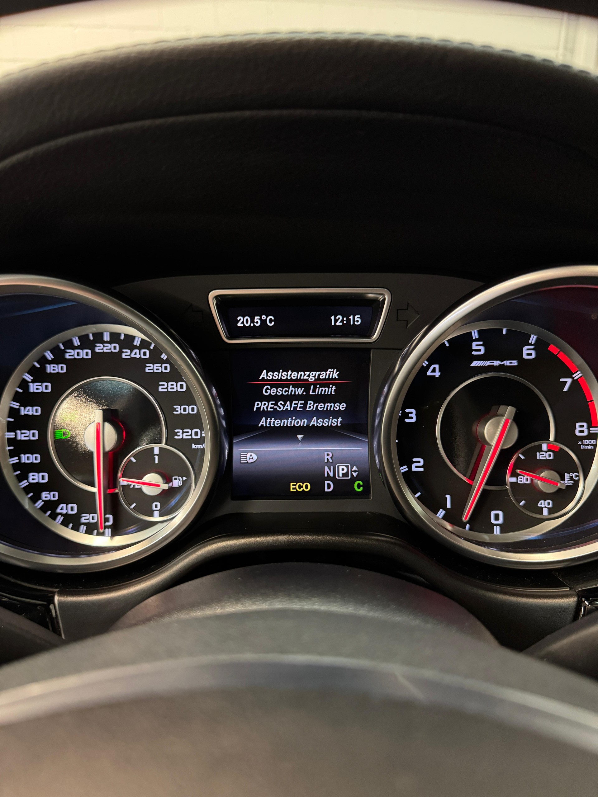 MERCEDES-BENZ ML 63 AMG Executive 4Matic Speedshift All Black Performance-image-26