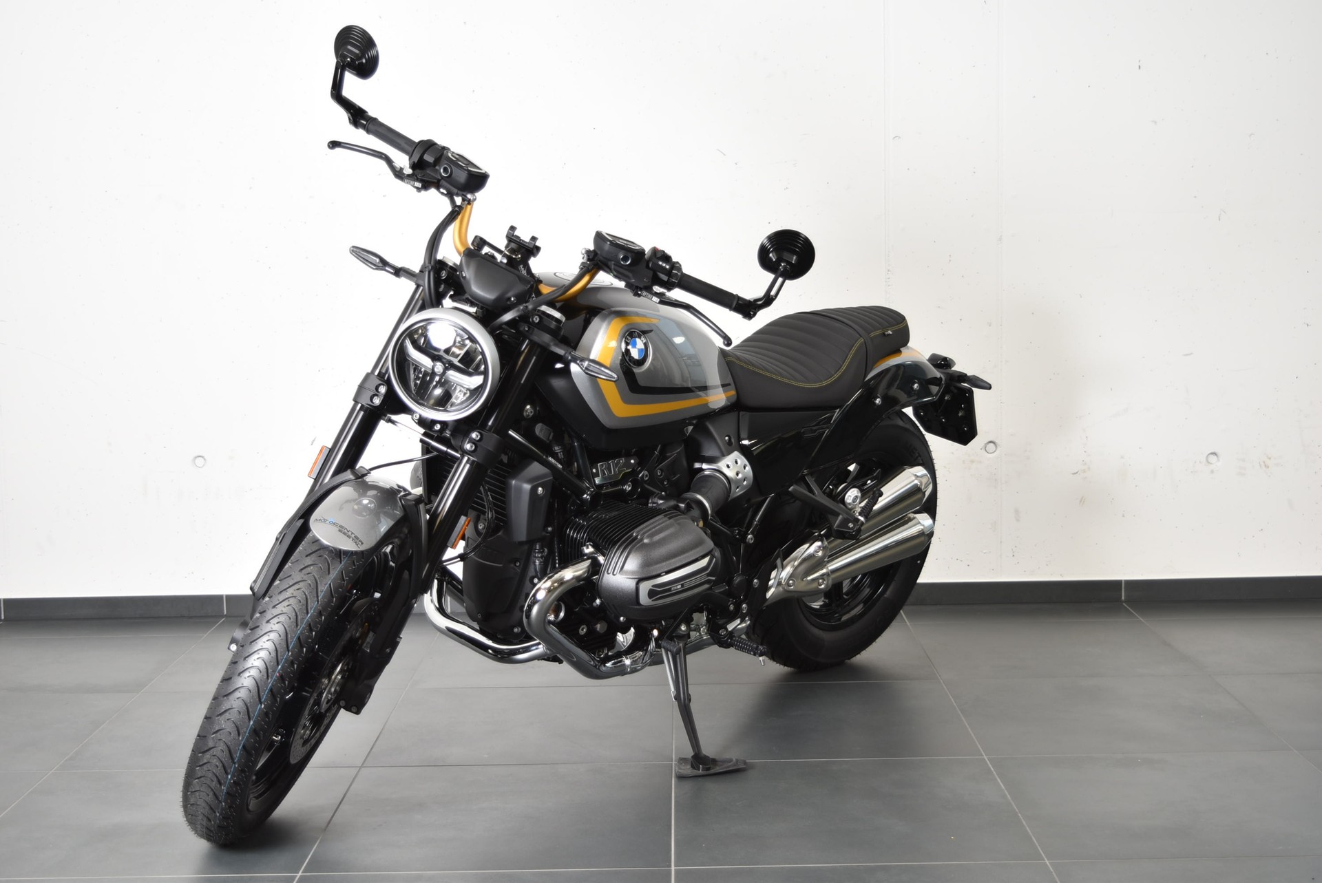 BMW R 12-image-1