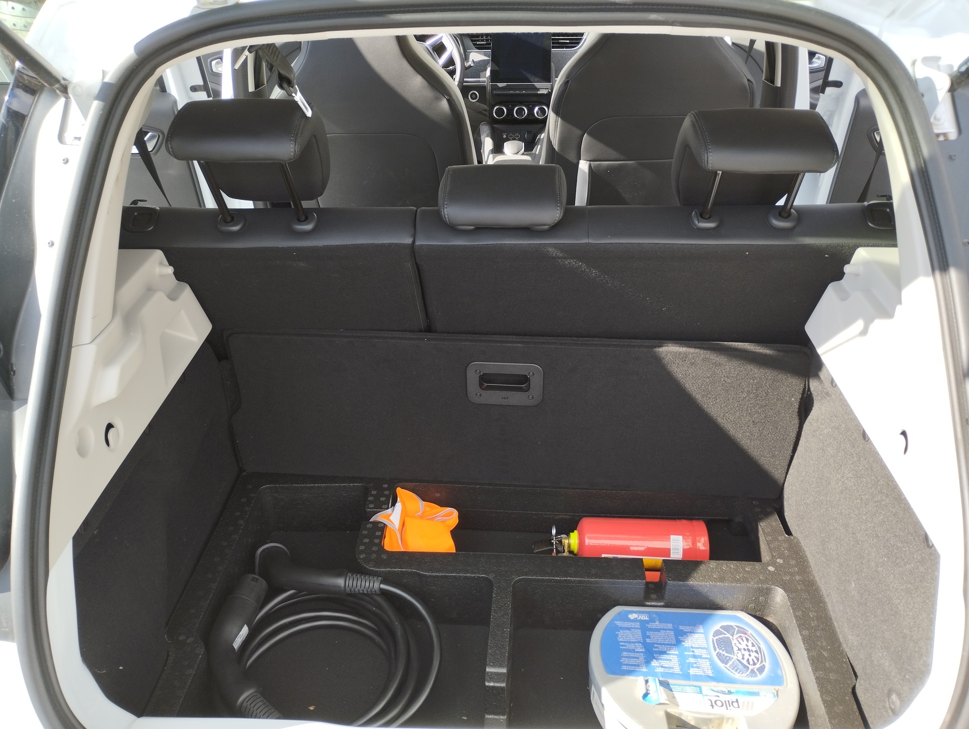 RENAULT Zoe Intens R135 (incl. Batterie)-image-5