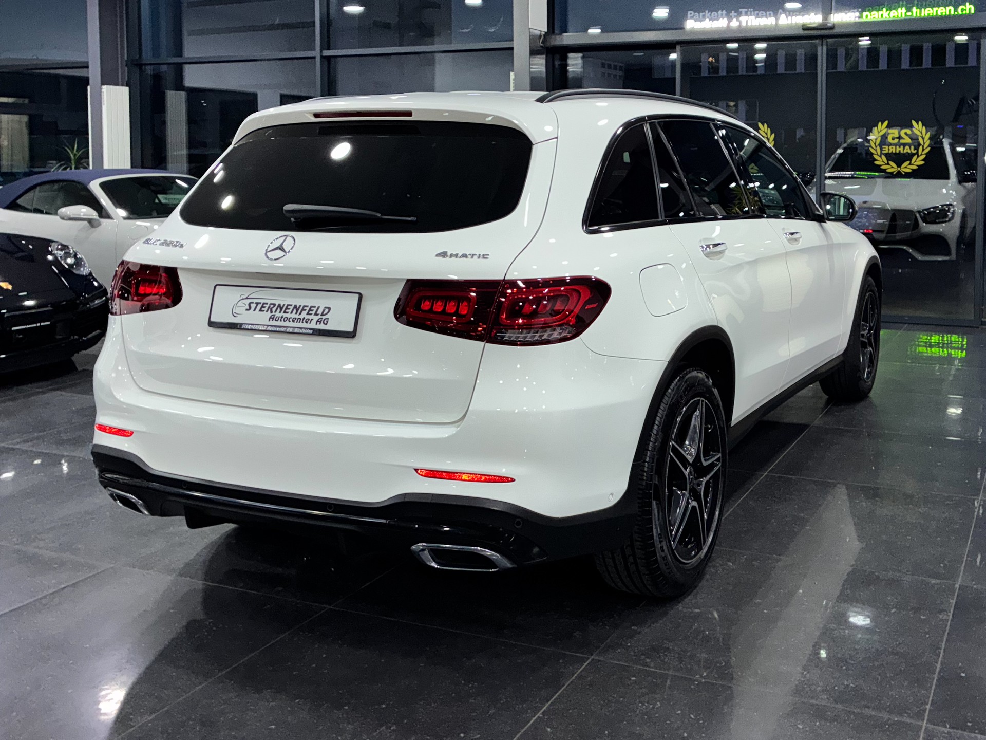 MERCEDES-BENZ GLC 220 d AMG Line 4Matic 9G-Tronic-image-6
