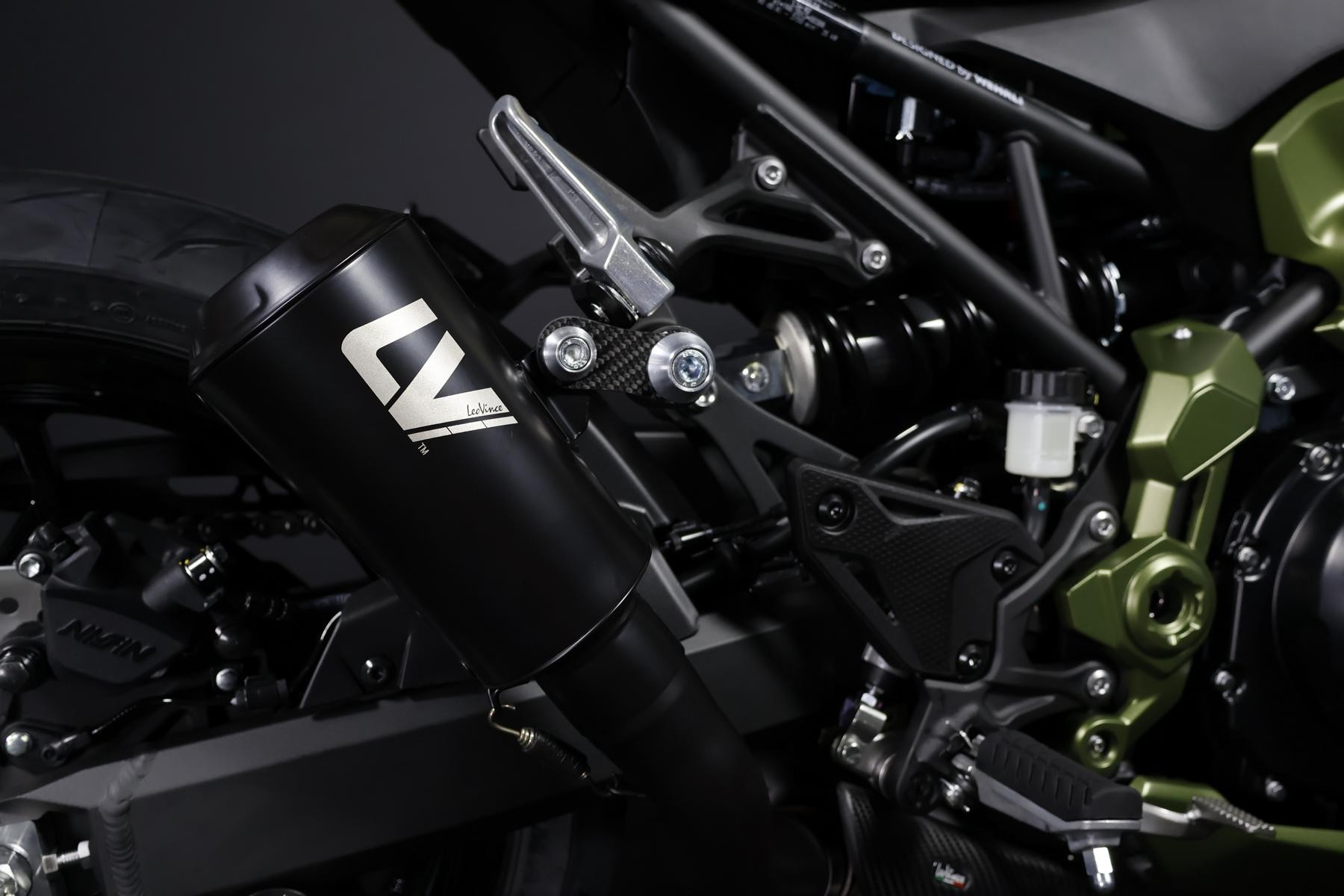 KAWASAKI Z 900 (91/70/35 KW) *Army Edition* Level 3-image-9