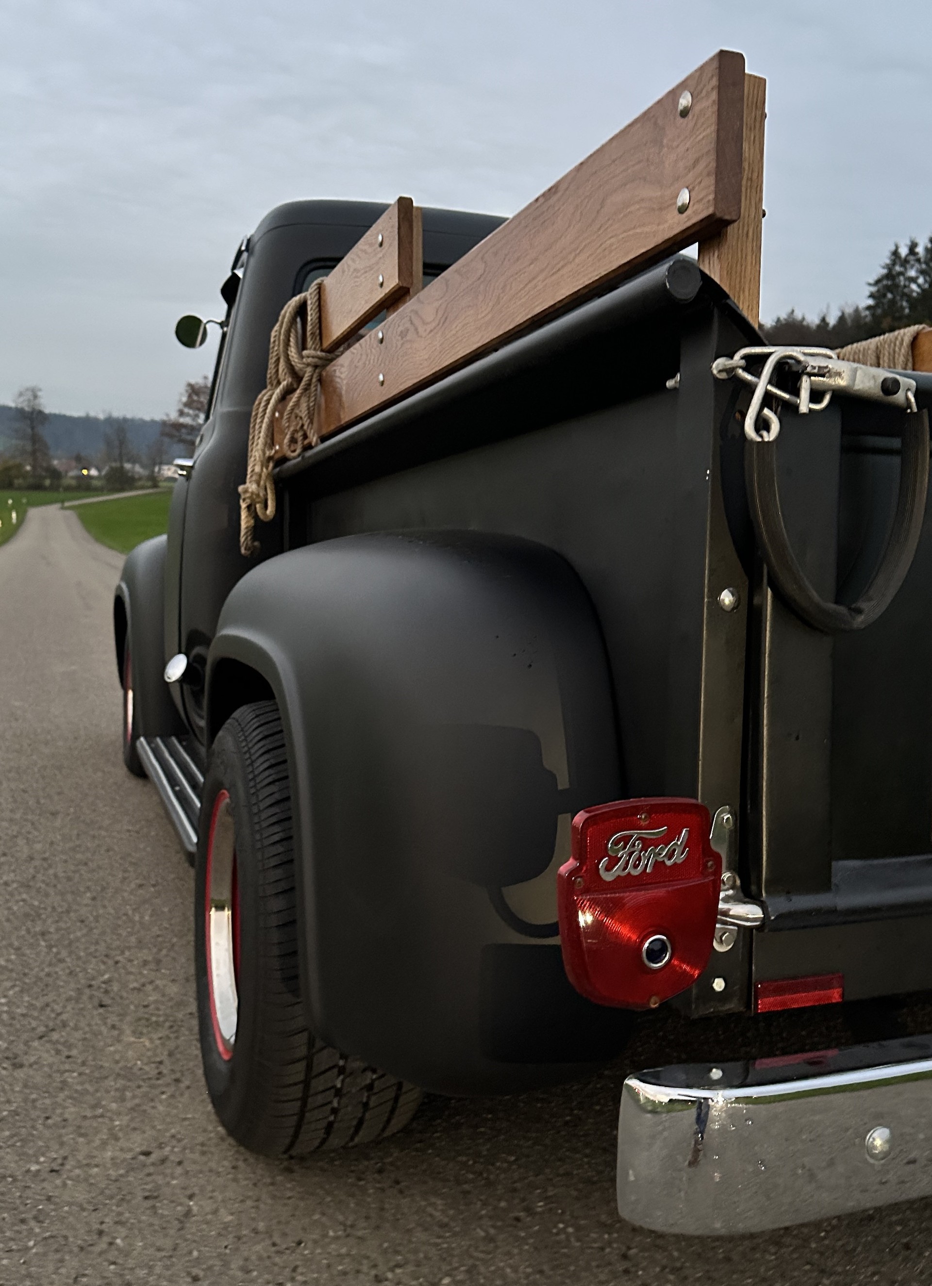 FORD F100 Pick-up-image-3