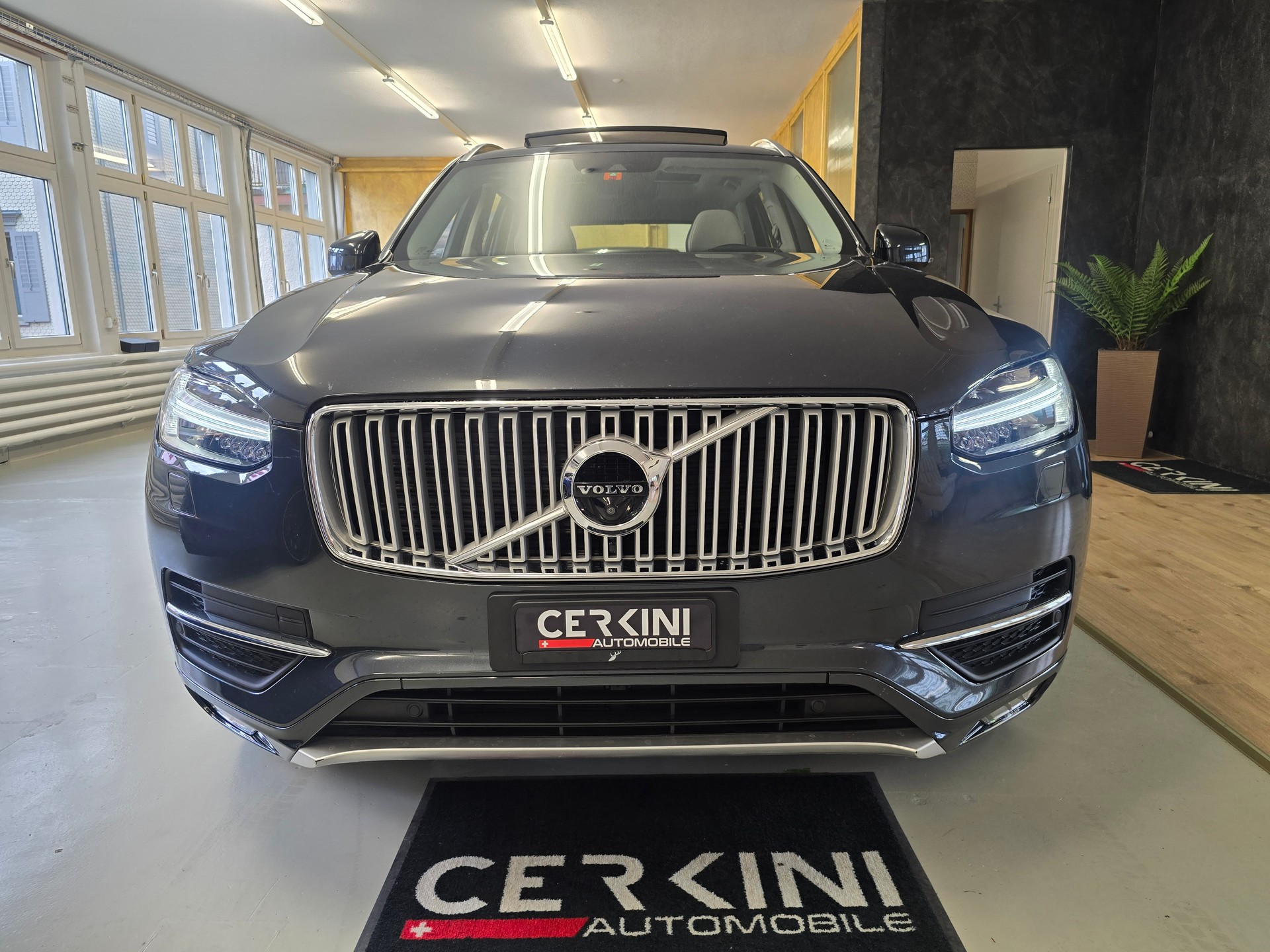 VOLVO XC90 D5 AWD Inscription Geartronic-image-1