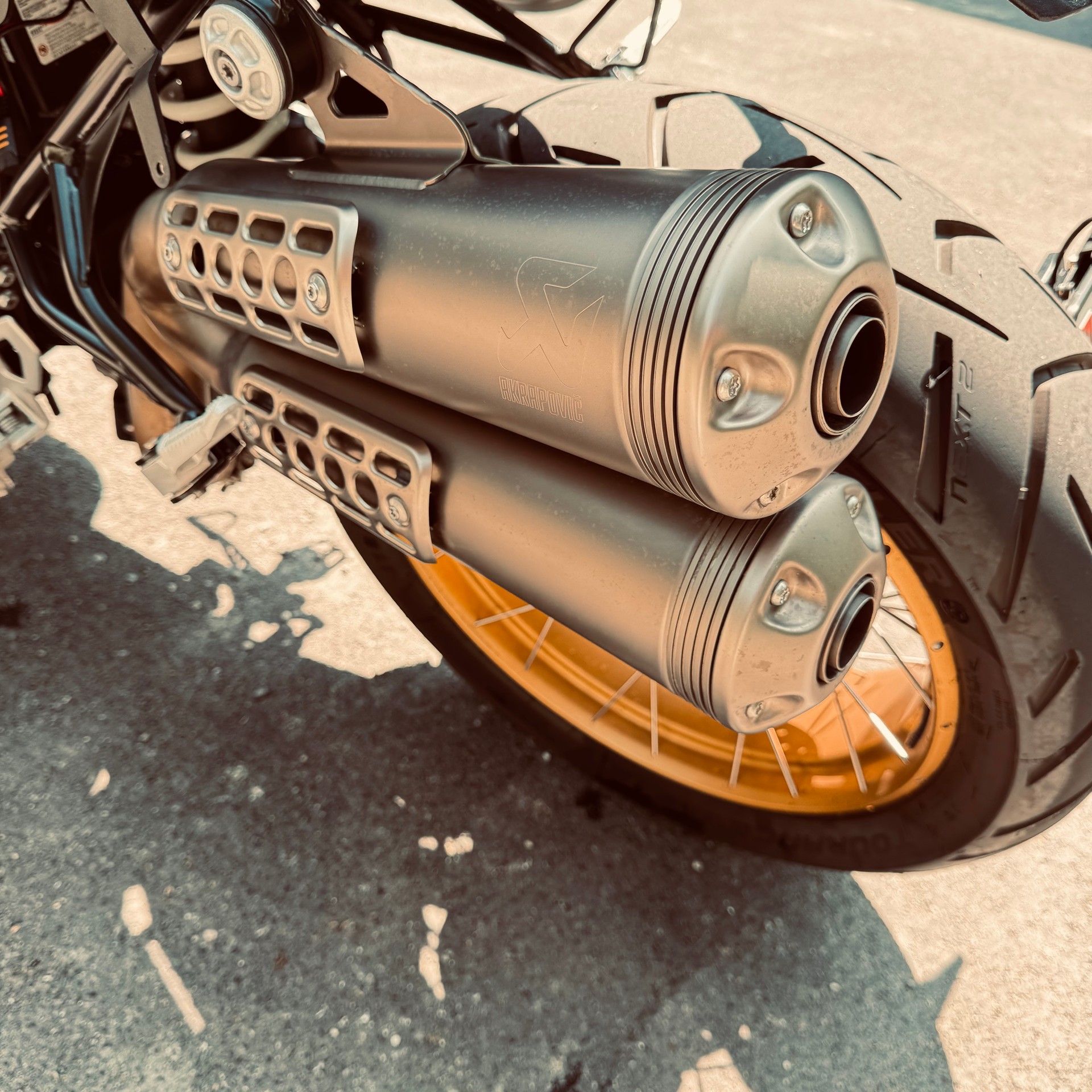 BMW R nineT Scrambler-image-4
