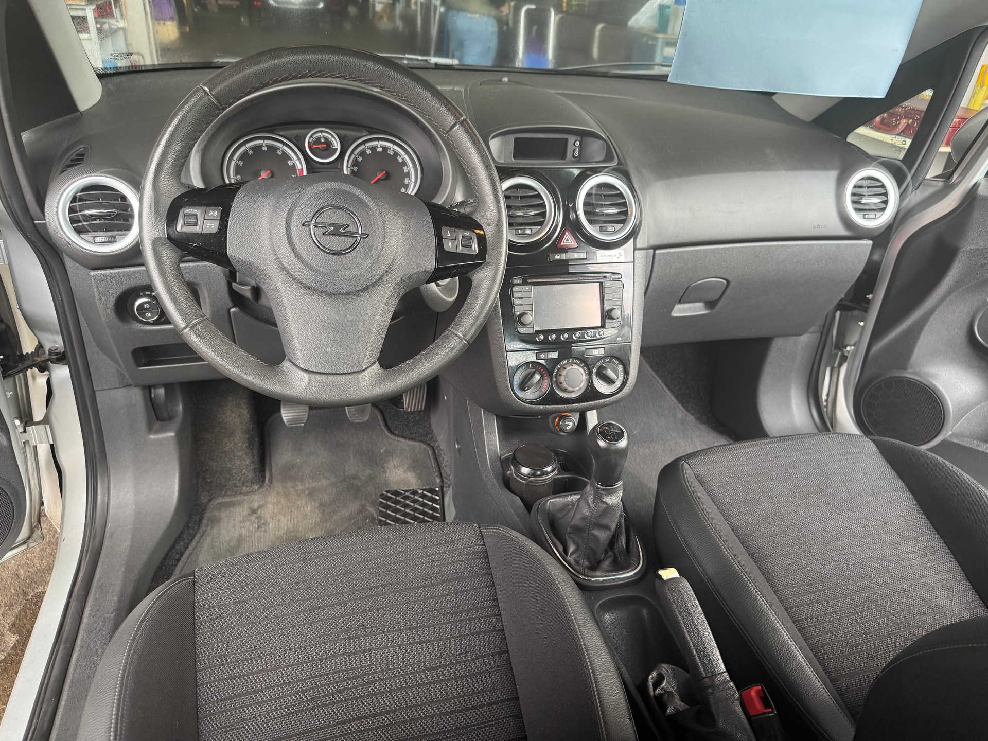 OPEL Corsa 1.2 Selective 5D-image-9