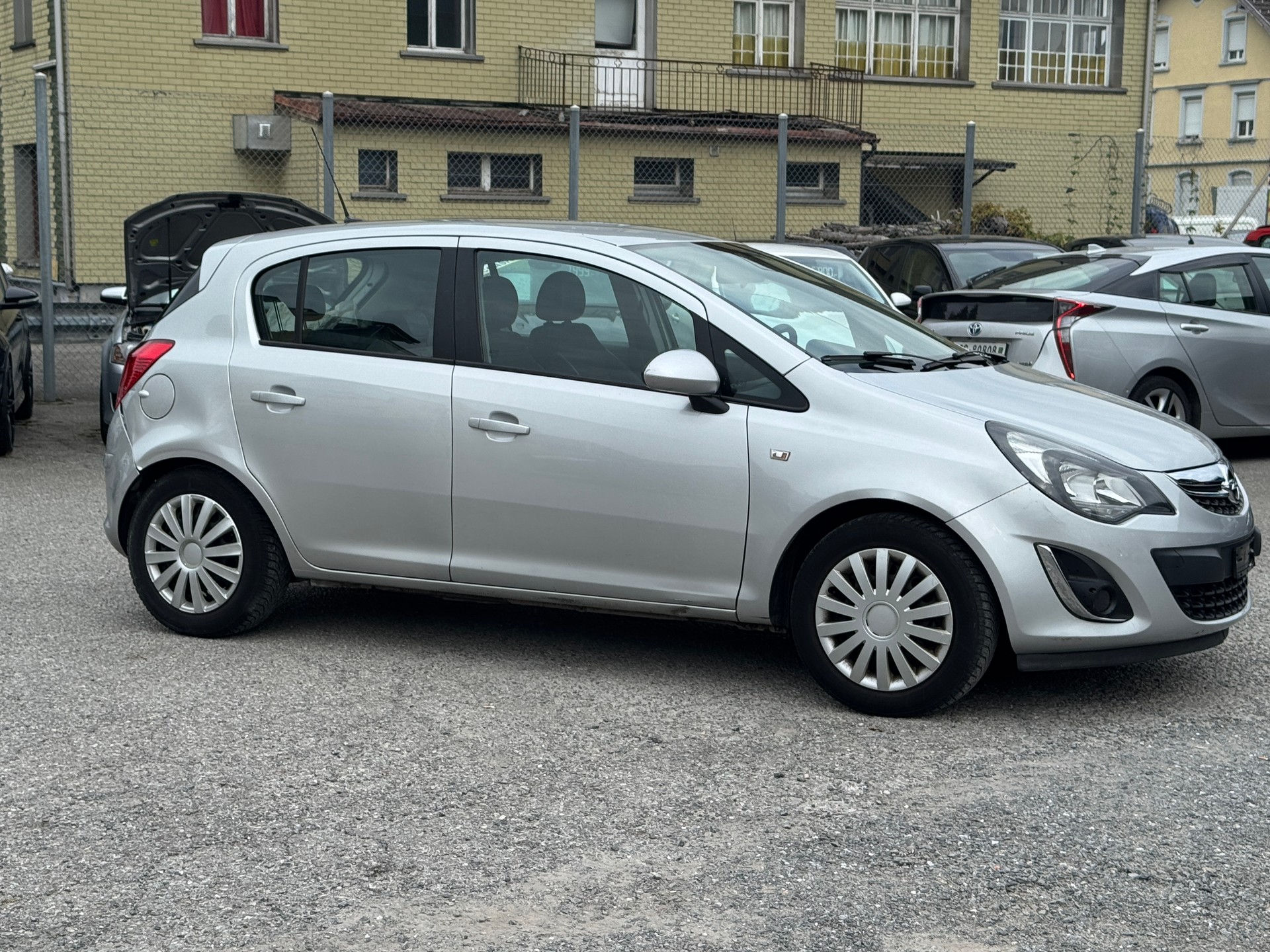 OPEL Corsa 1.2 Selective 5D-image-1