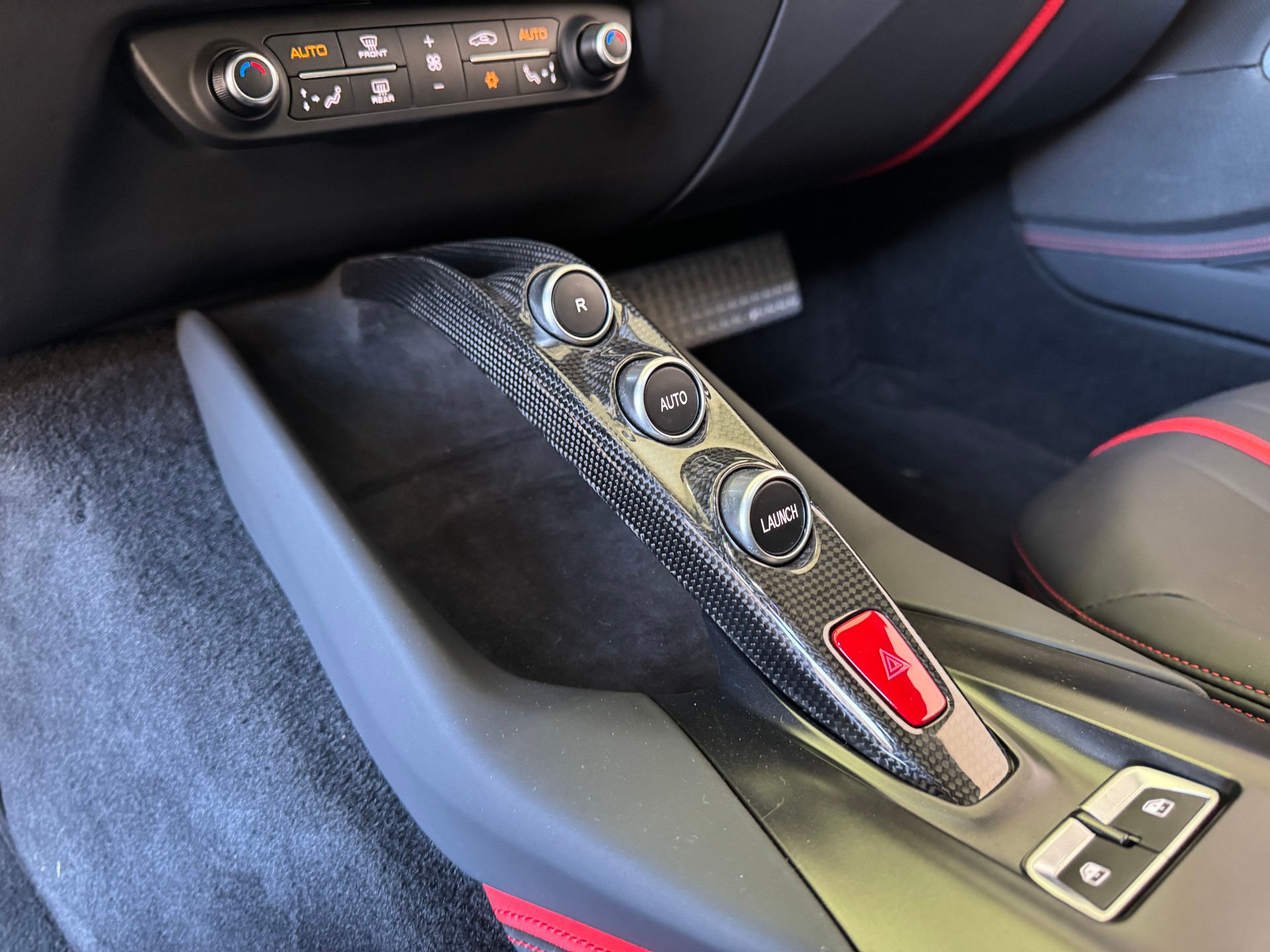 FERRARI 812 Superfast-image-10