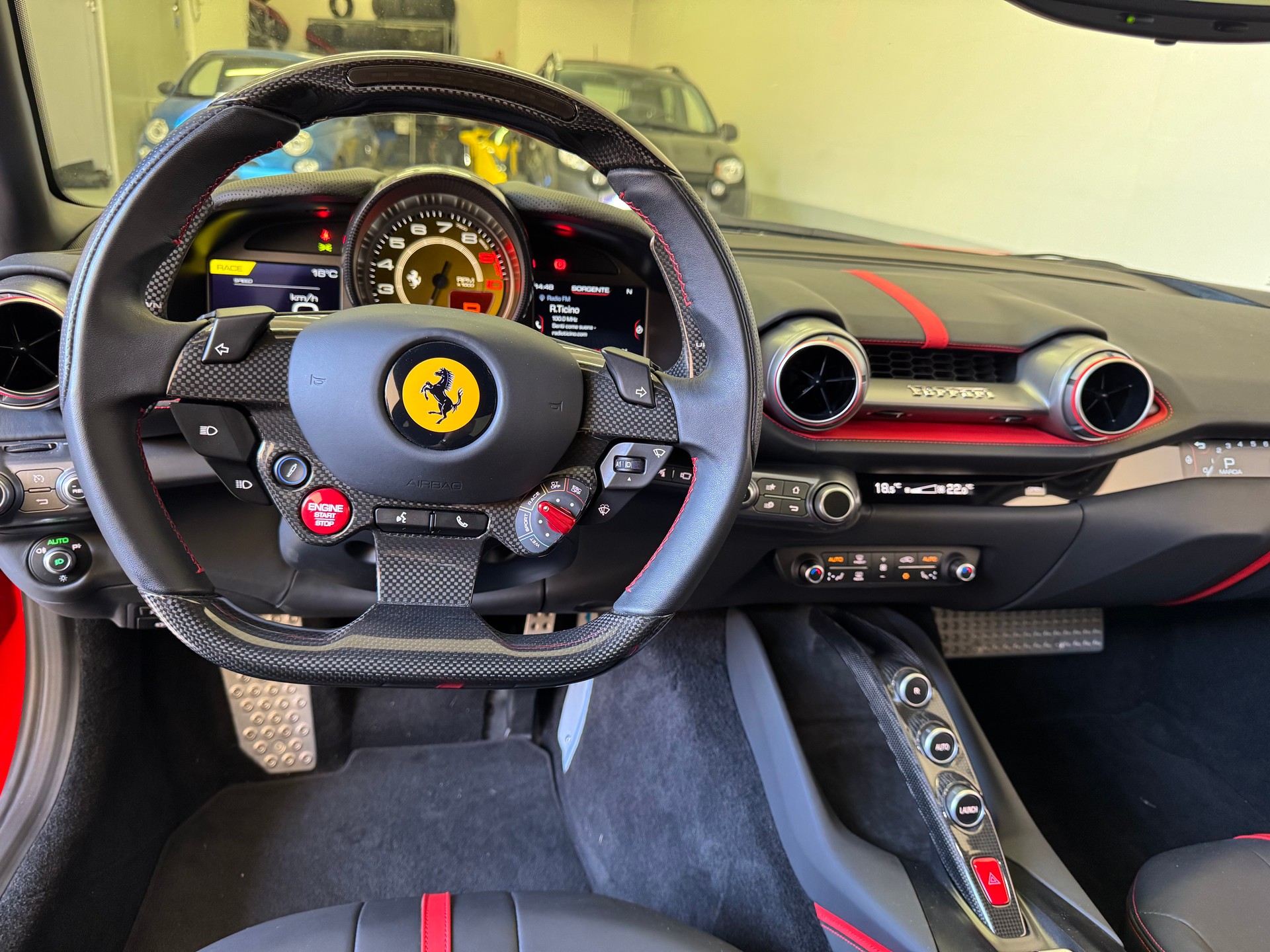 FERRARI 812 Superfast-image-9