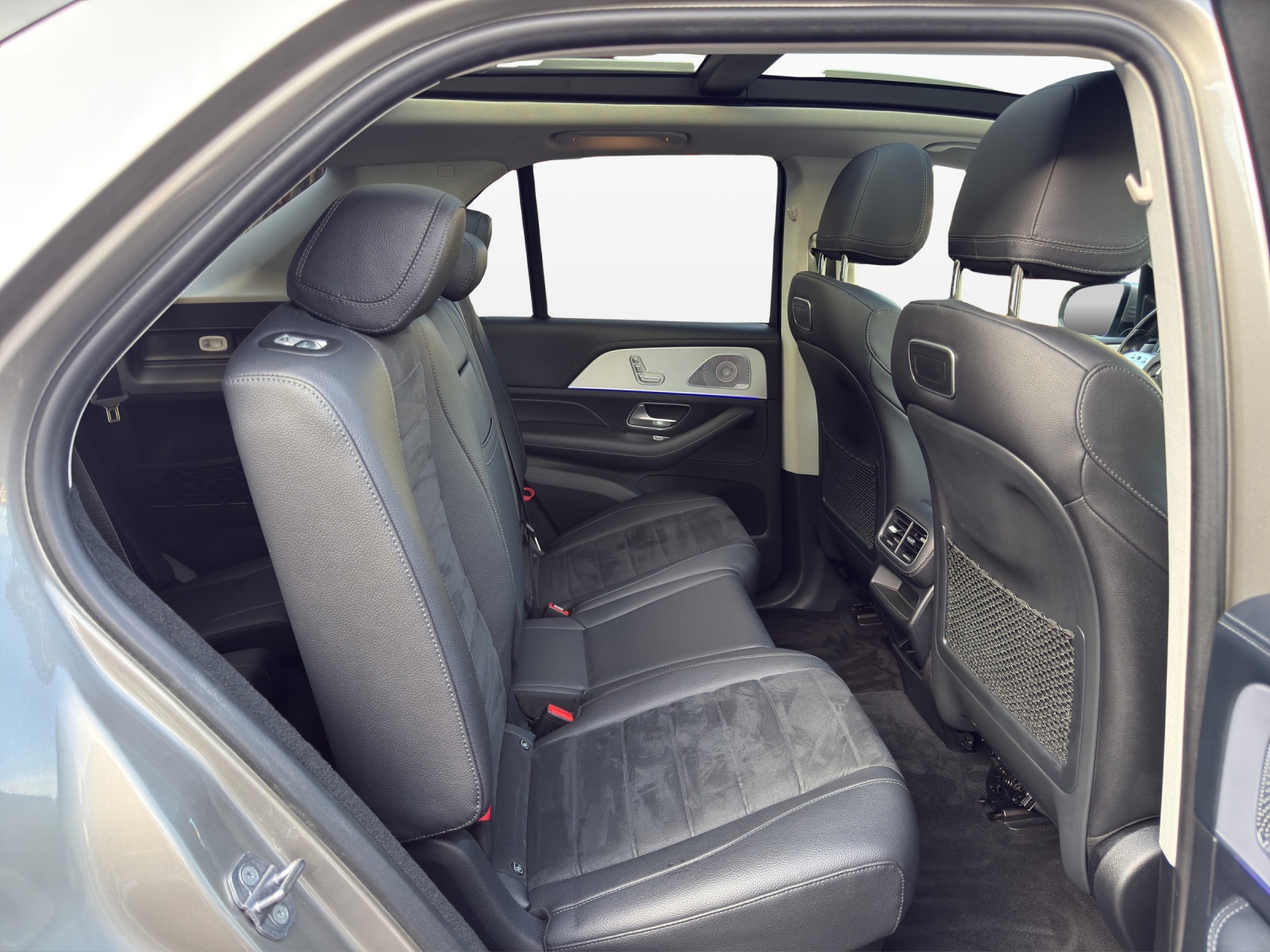 MERCEDES-BENZ GLE 300 d 4Matic AMG Line 9G-Tronic-image-17
