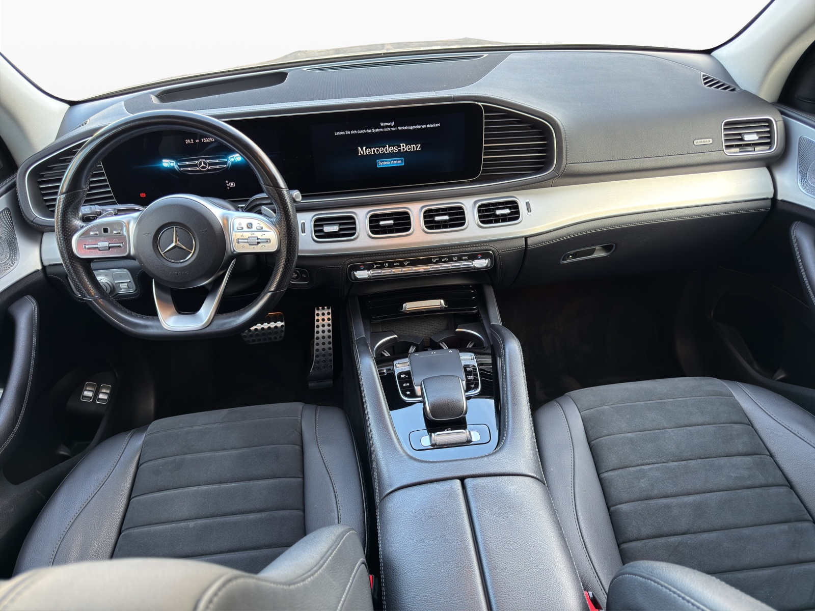 MERCEDES-BENZ GLE 300 d 4Matic AMG Line 9G-Tronic-image-11