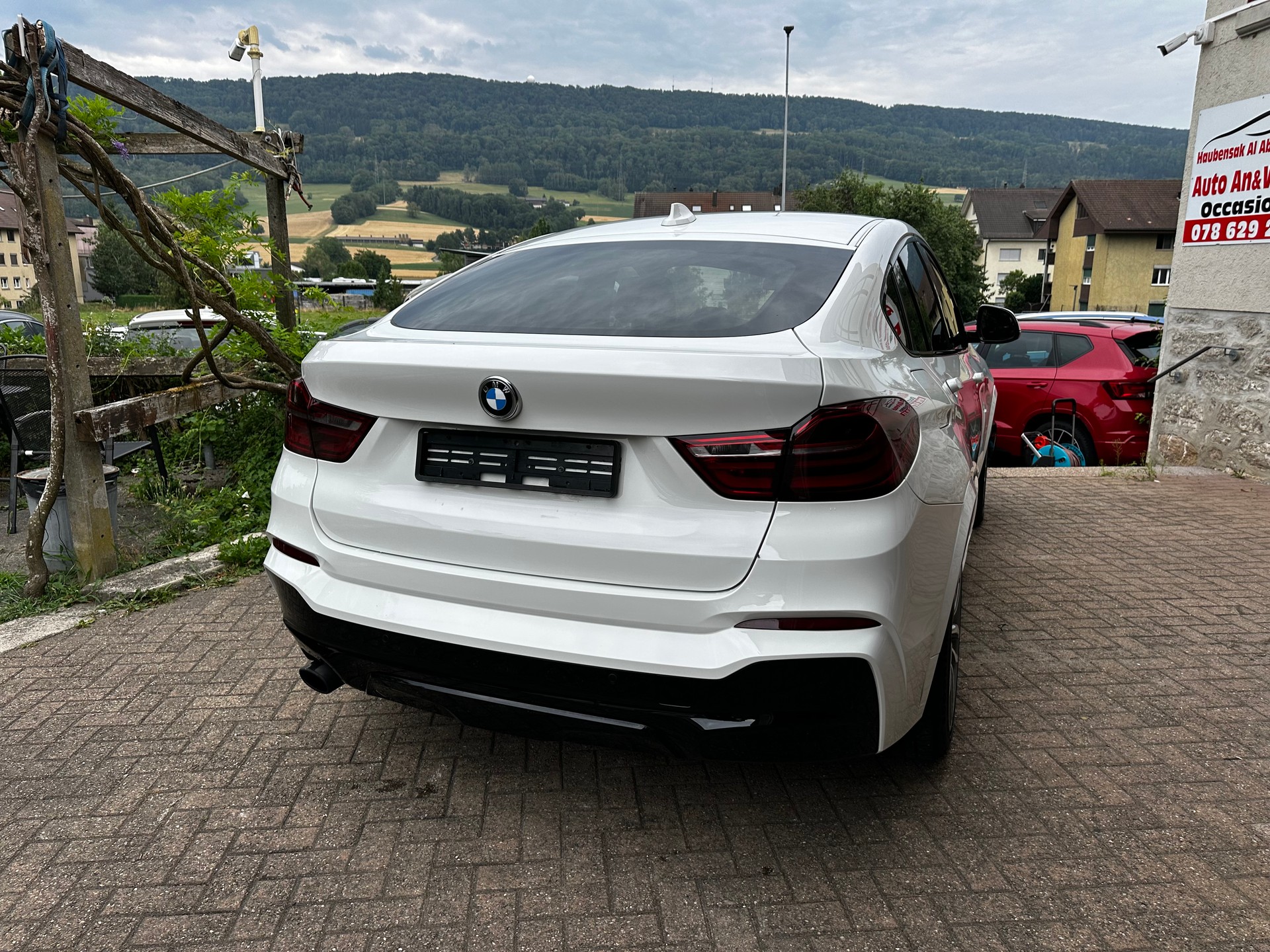 BMW X4 xDrive 20i M-Sportpaket Steptronic-image-2