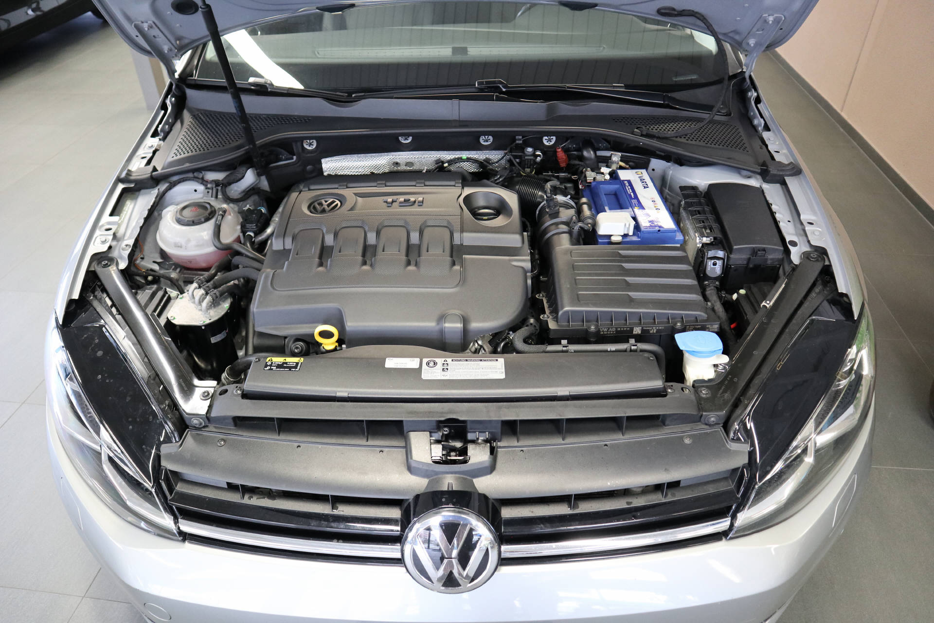 VW Golf VII Variant 2.0 TDI Comfortline DSG 4m-image-15