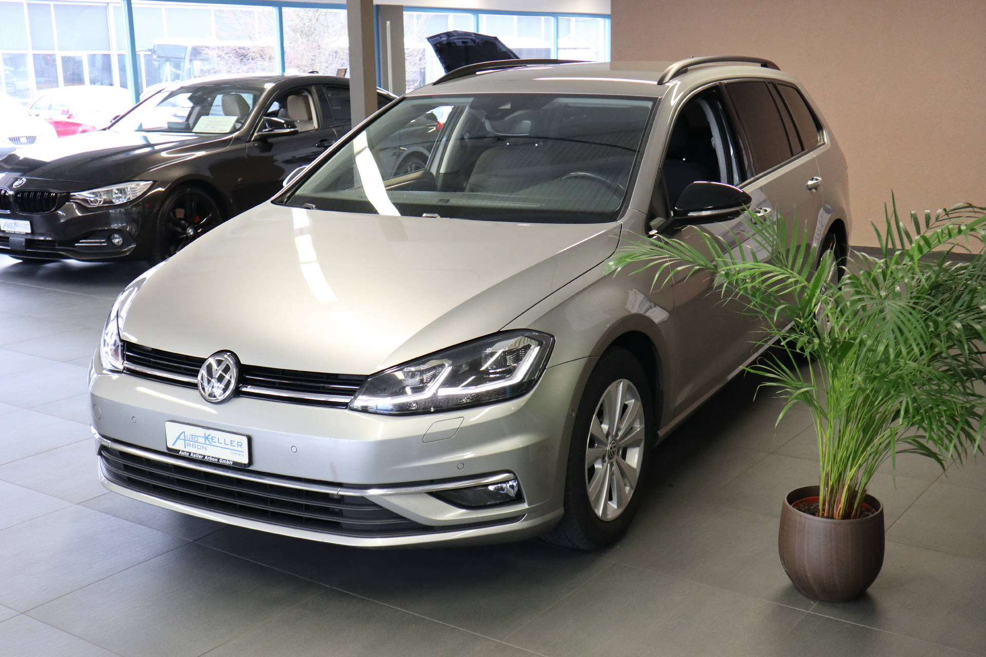 VW Golf VII Variant 2.0 TDI Comfortline DSG 4m-image-3