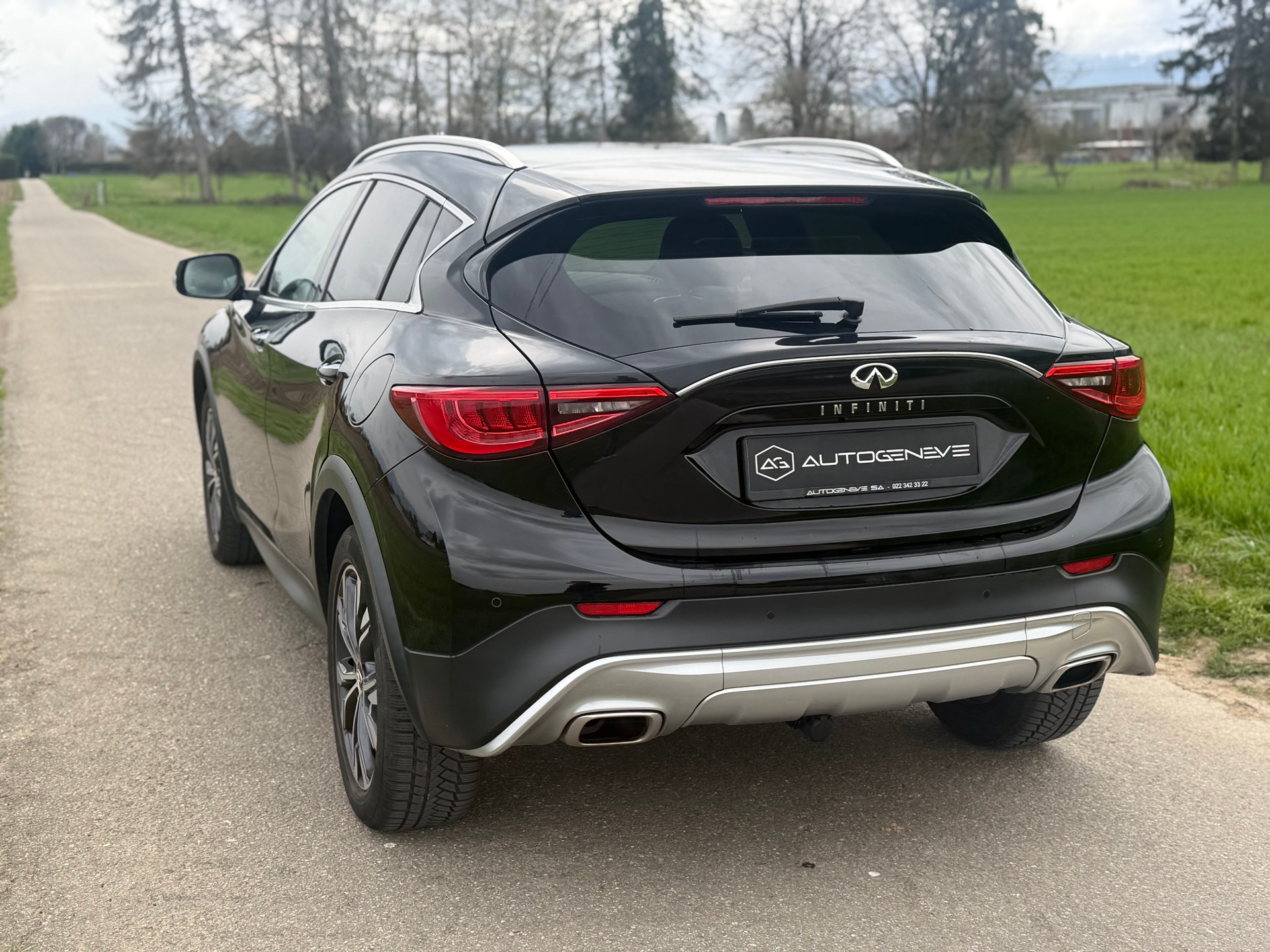 INFINITI QX30 2.2d Luxe Tech DCT AWD-image-6