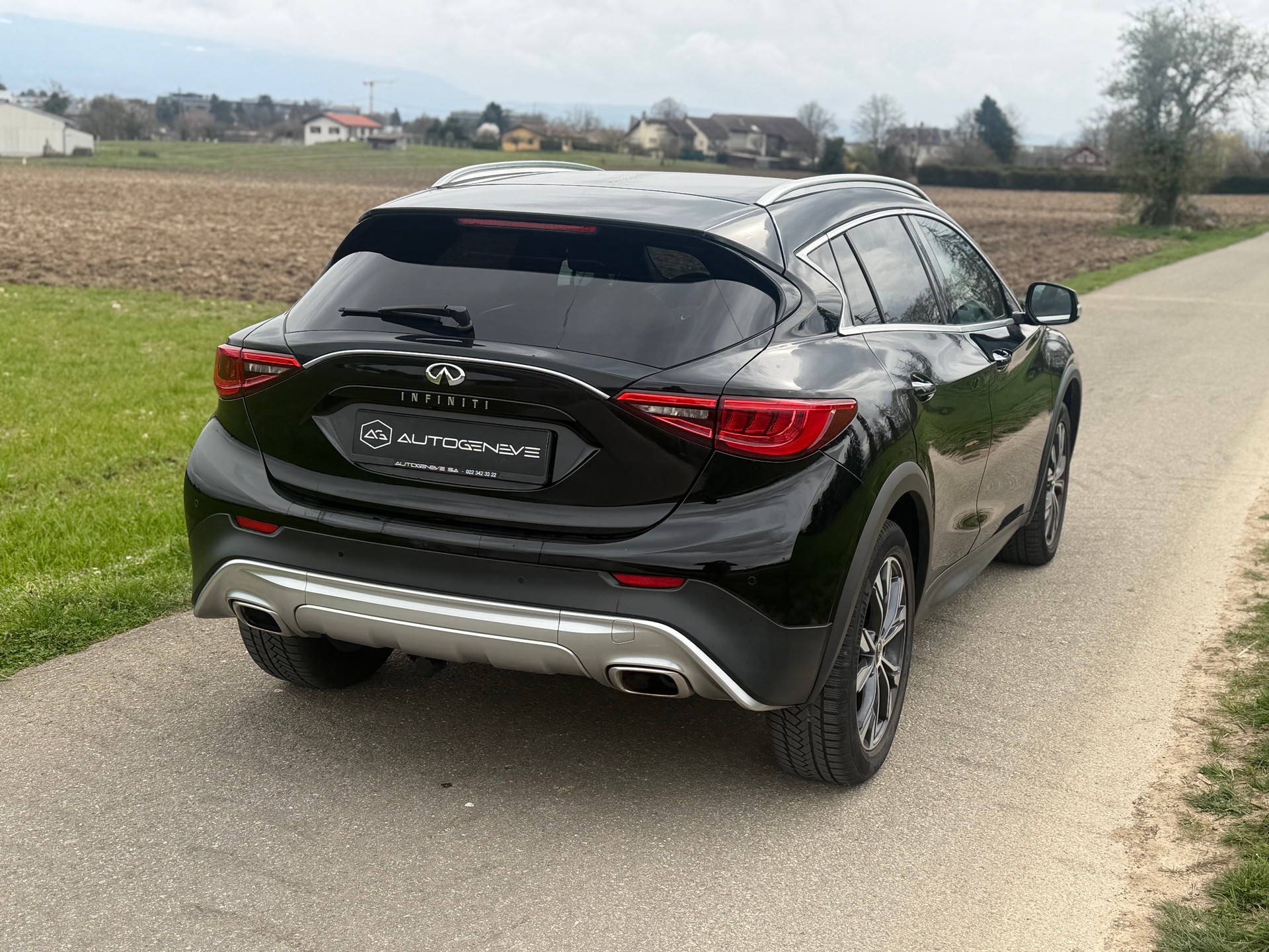 INFINITI QX30 2.2d Luxe Tech DCT AWD-image-8
